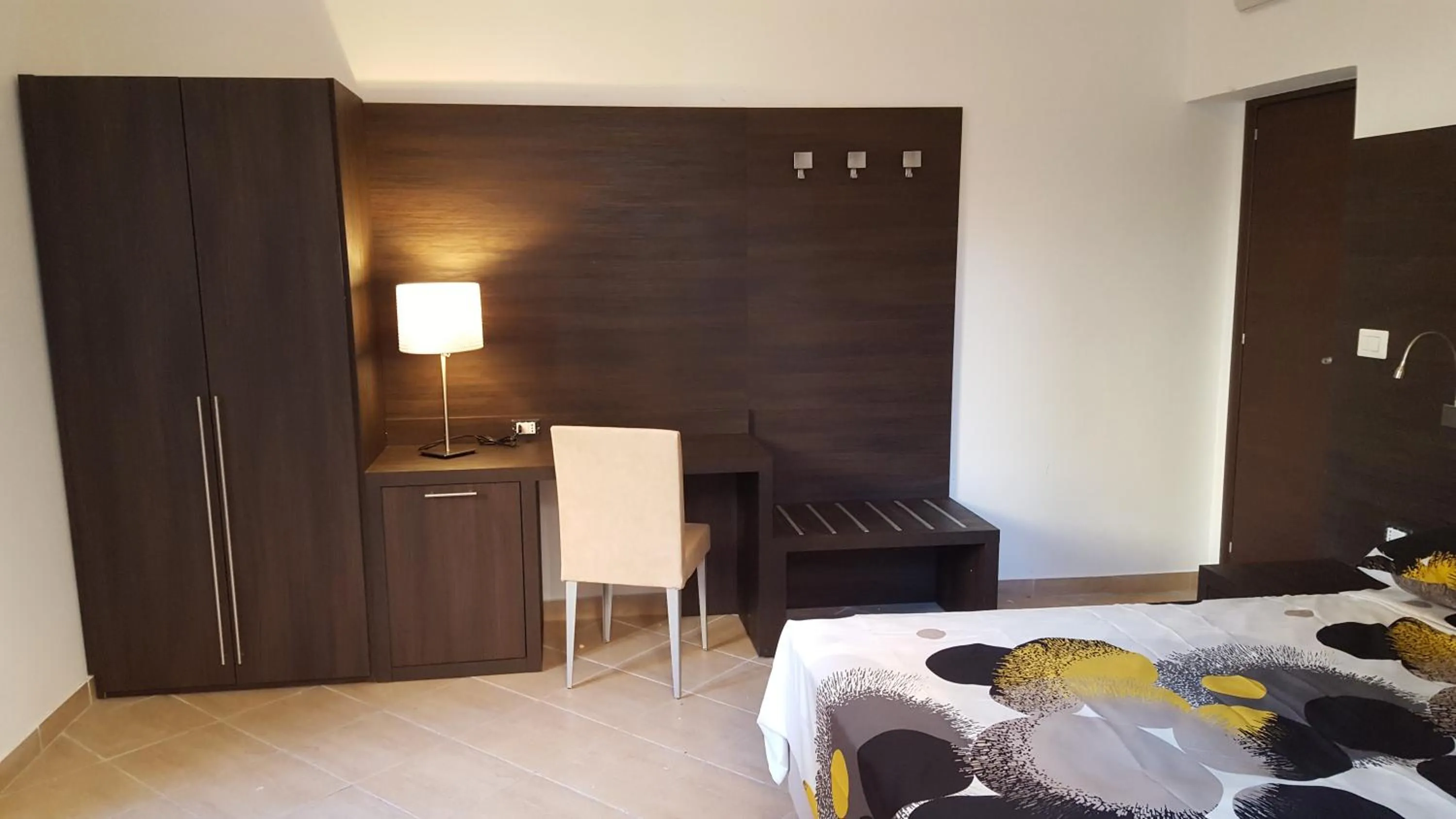 Photo of the whole room, Bed in Una Finestra su Monti