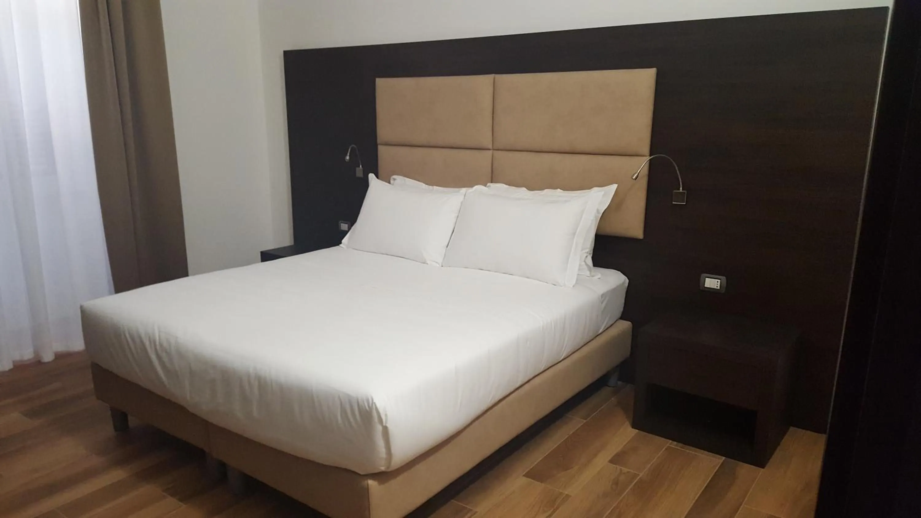 Photo of the whole room, Bed in Una Finestra su Monti