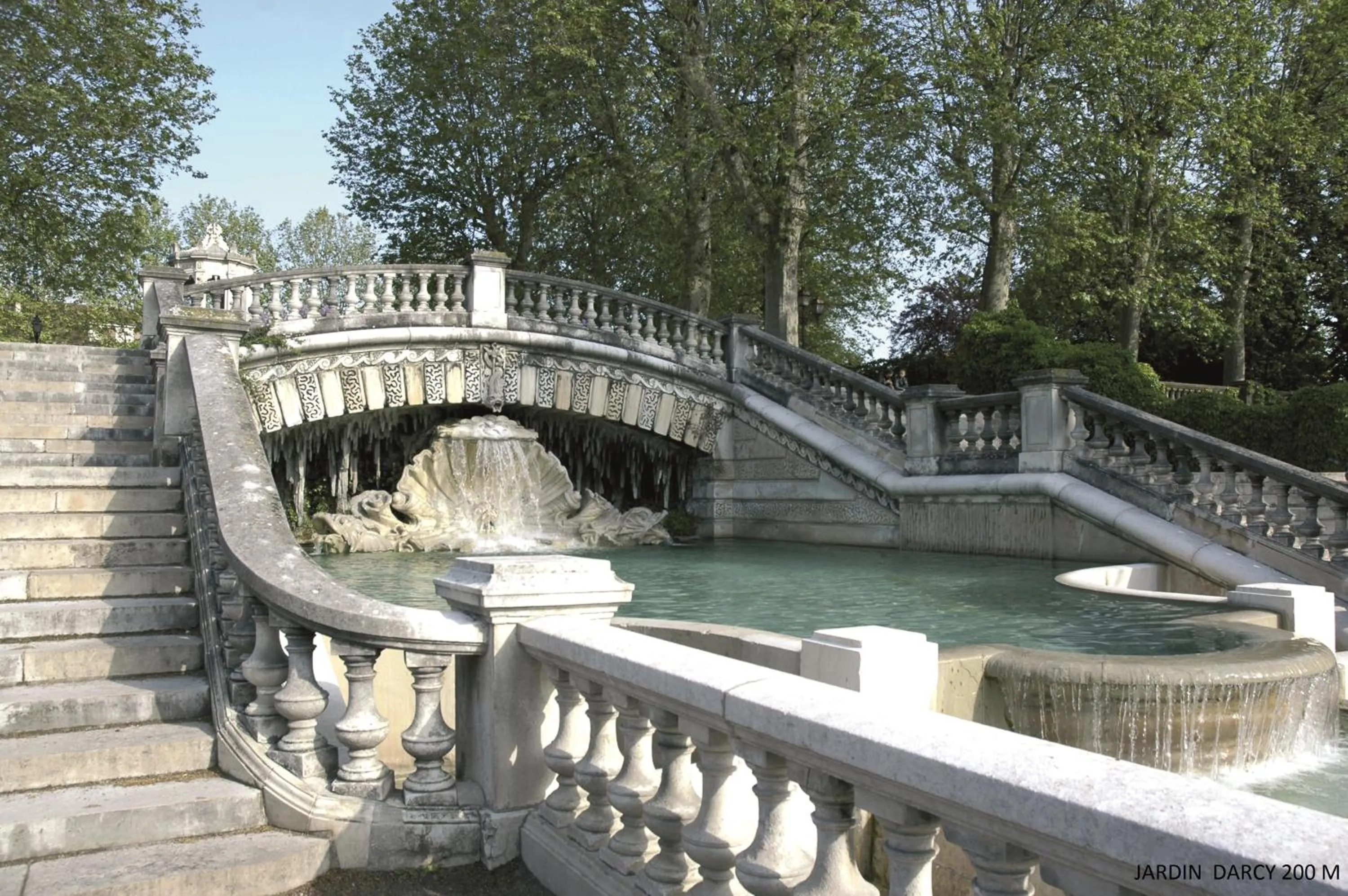 Day in Hôtel Montchapet Dijon Centre