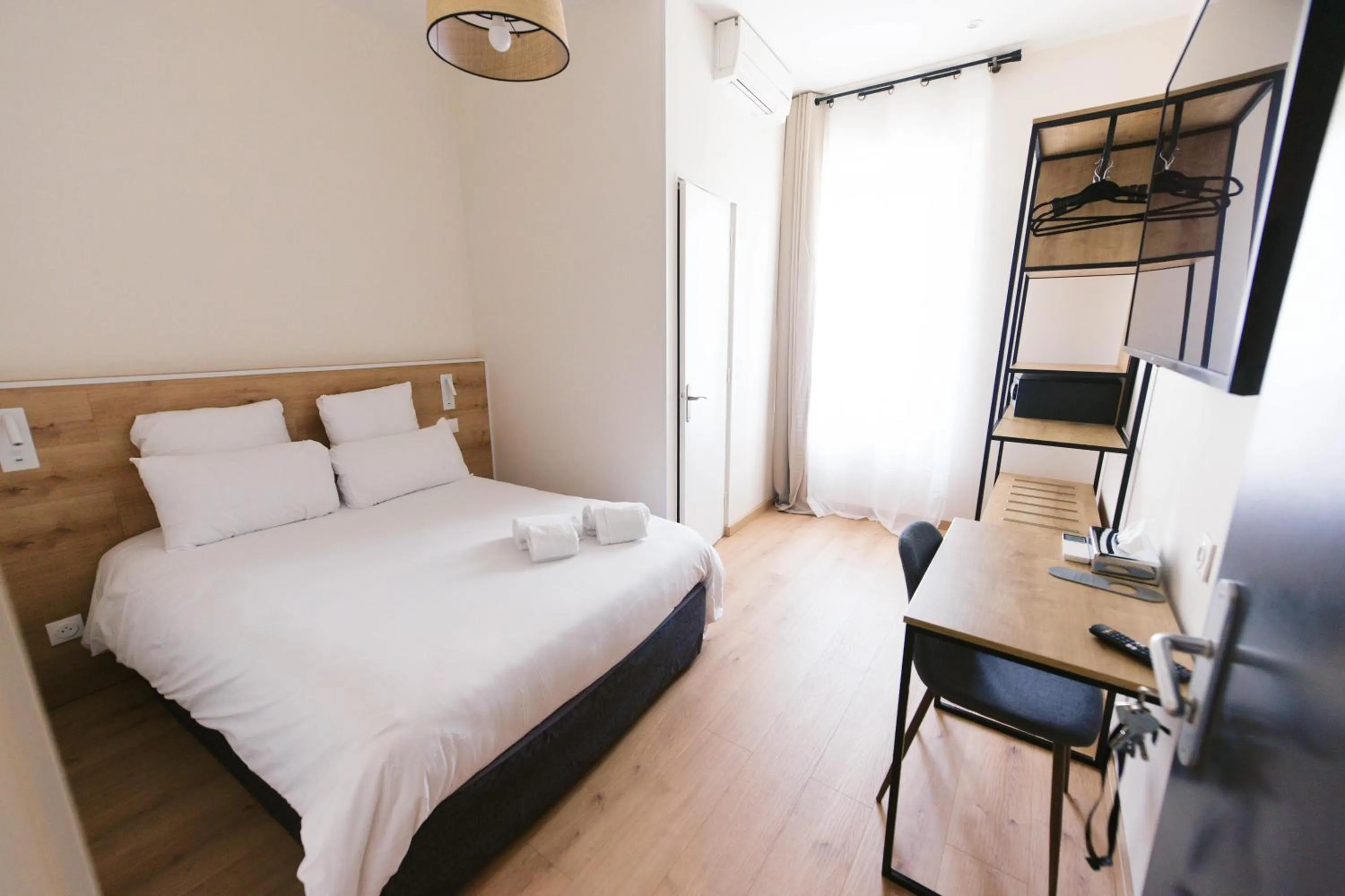 Photo of the whole room, Bed in Hotel Restaurant La Villa Arena