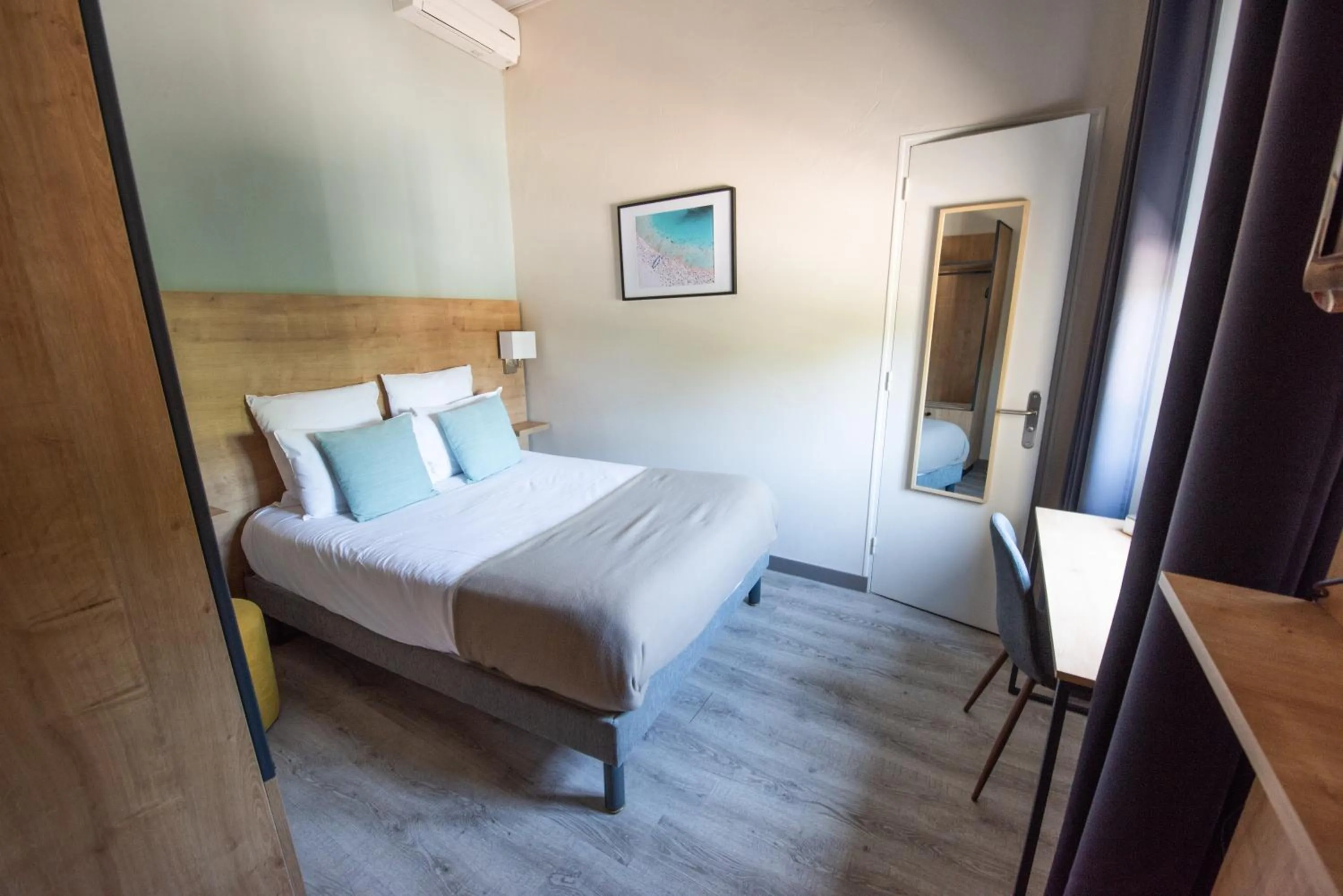 Bedroom, Bed in Hotel Restaurant La Villa Arena