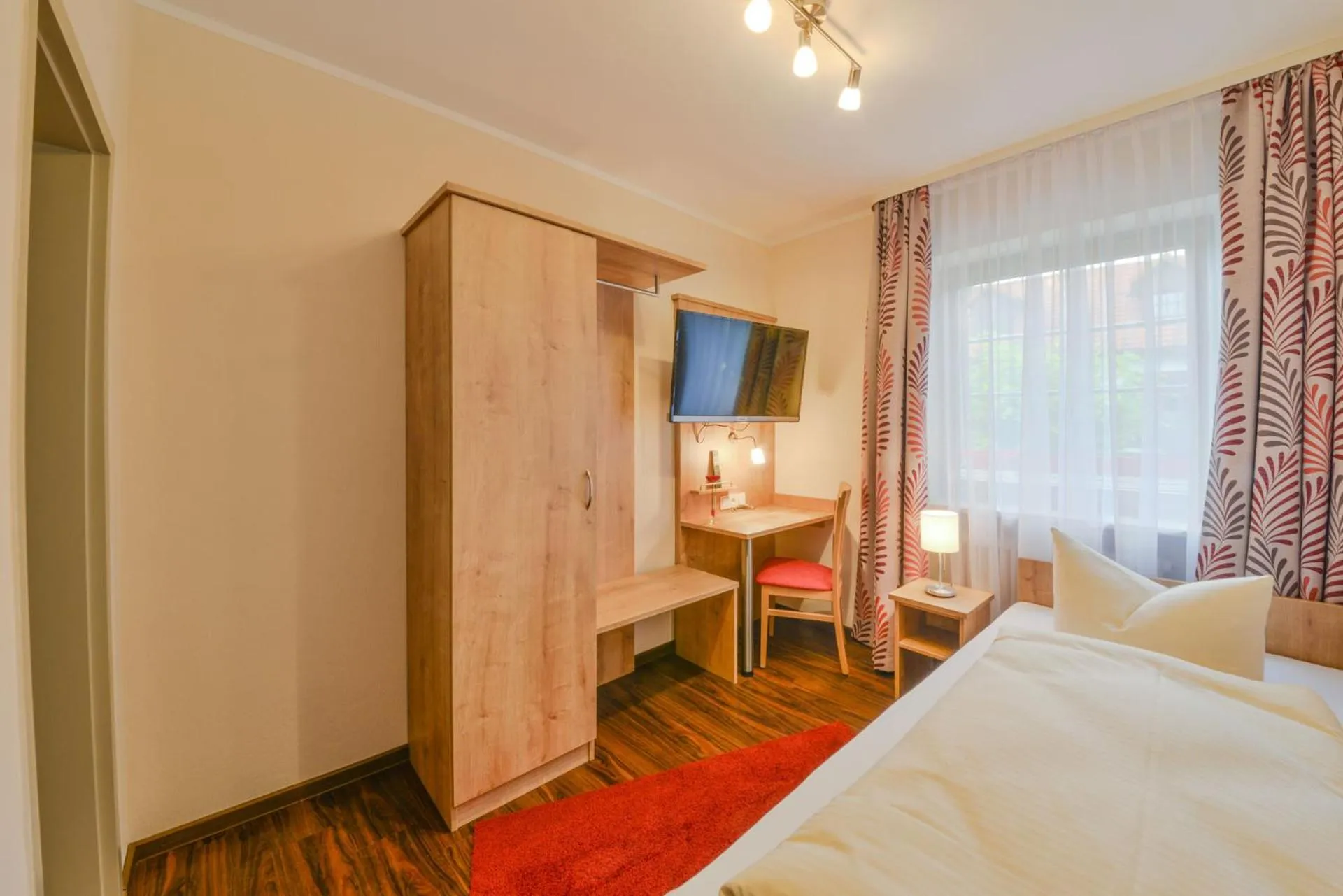 TV and multimedia, Bed in Hotel Gasthof Hainzinger