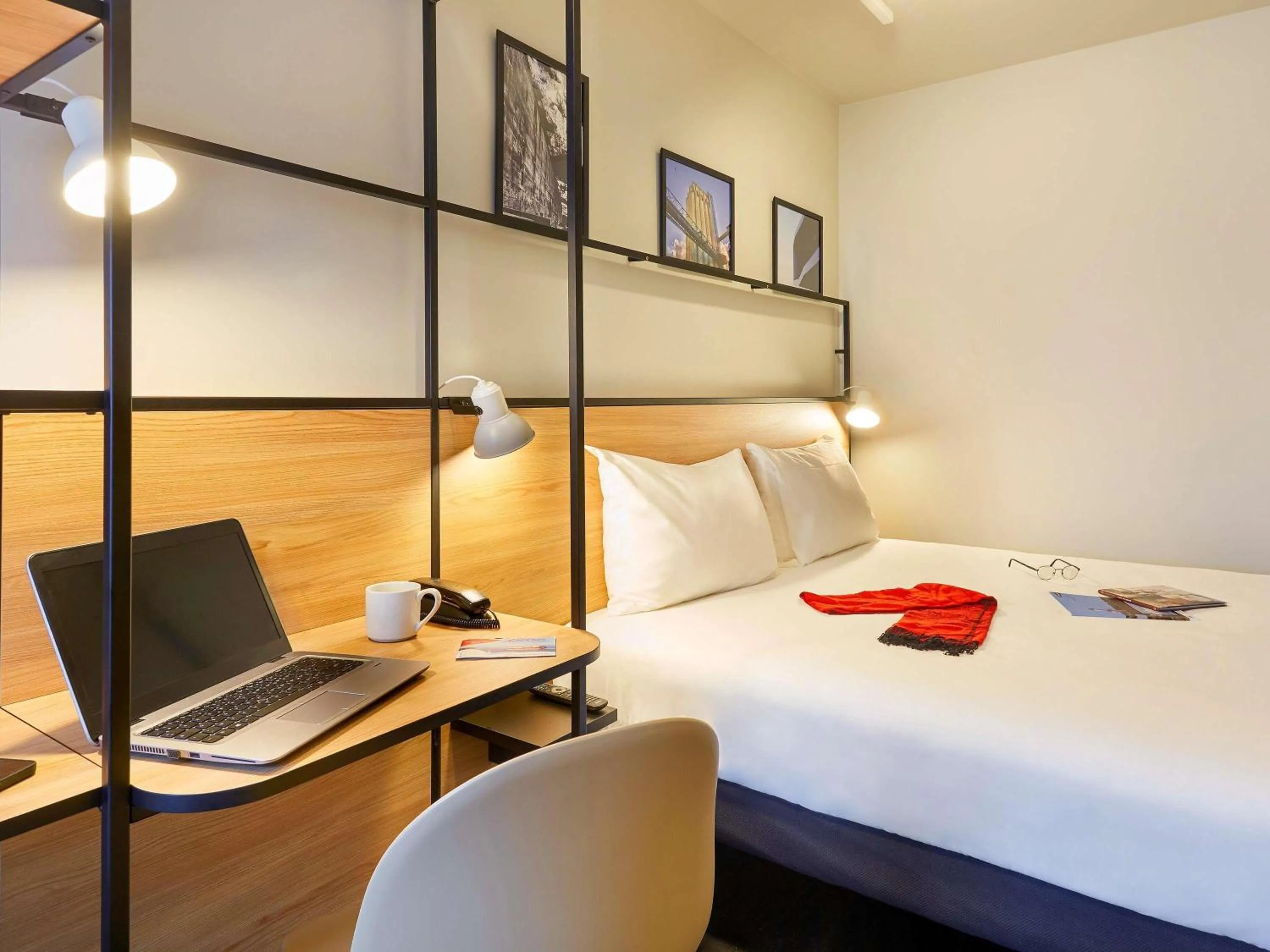 Bedroom, Bed in ibis Lorient Centre Gare