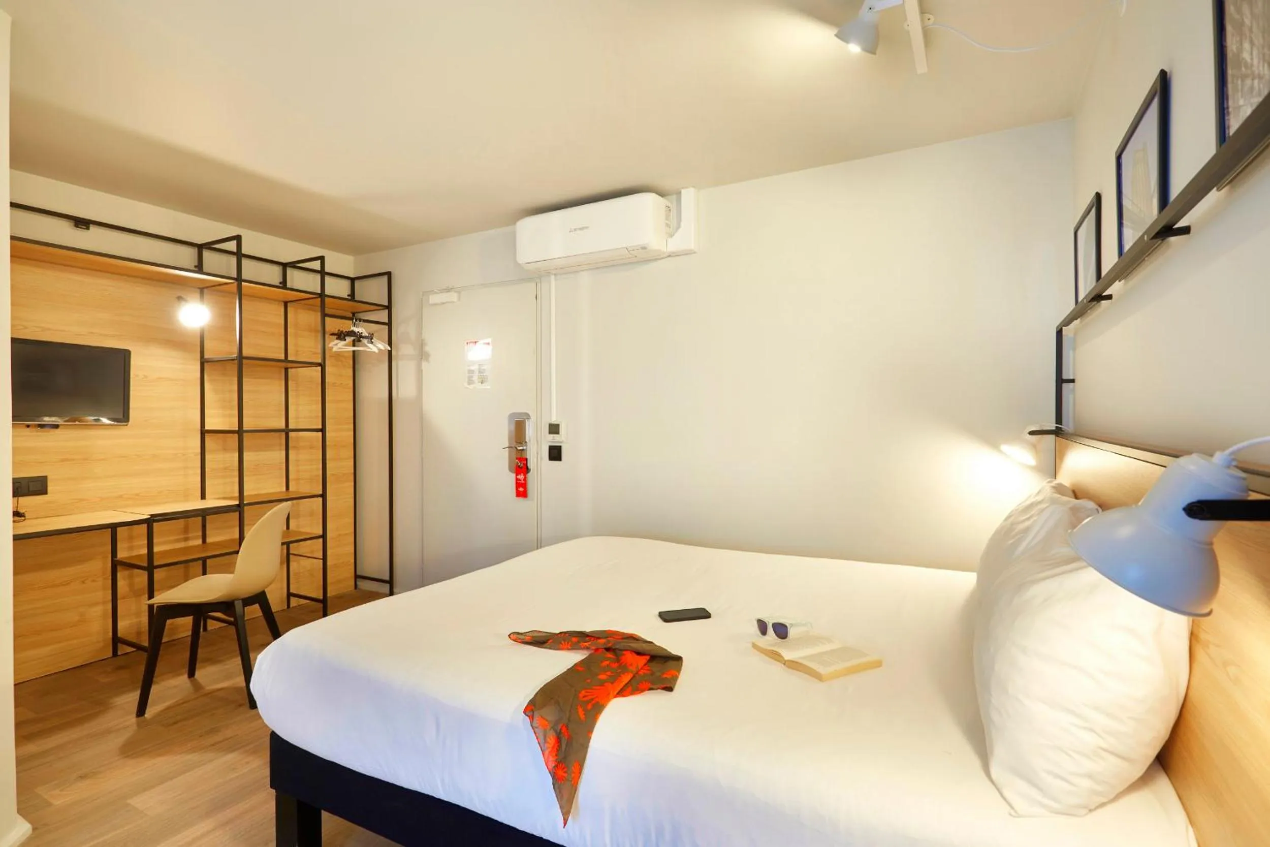 Bed in ibis Lorient Centre Gare