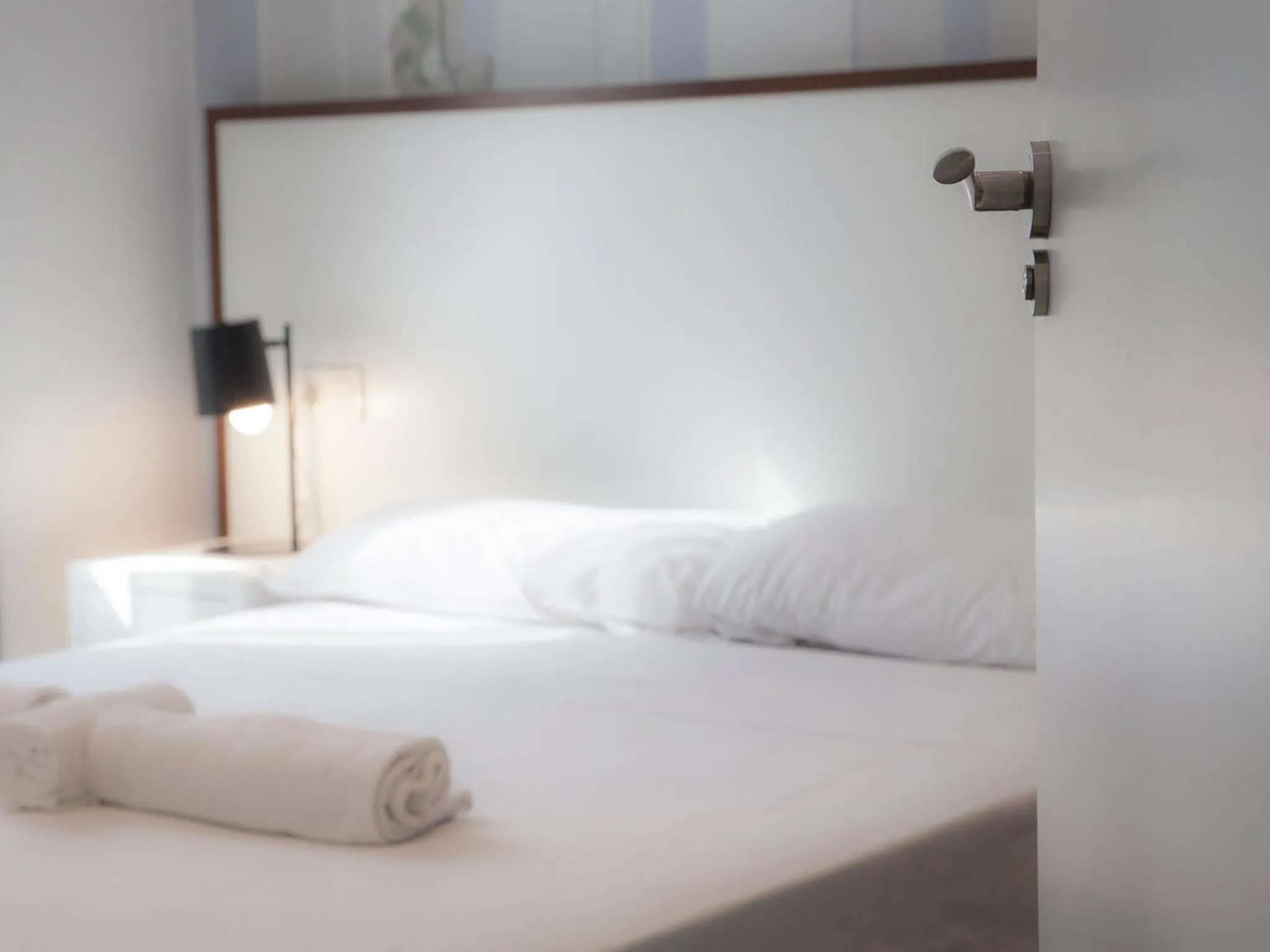 Bedroom, Bed in Flats Friends Soho Suites