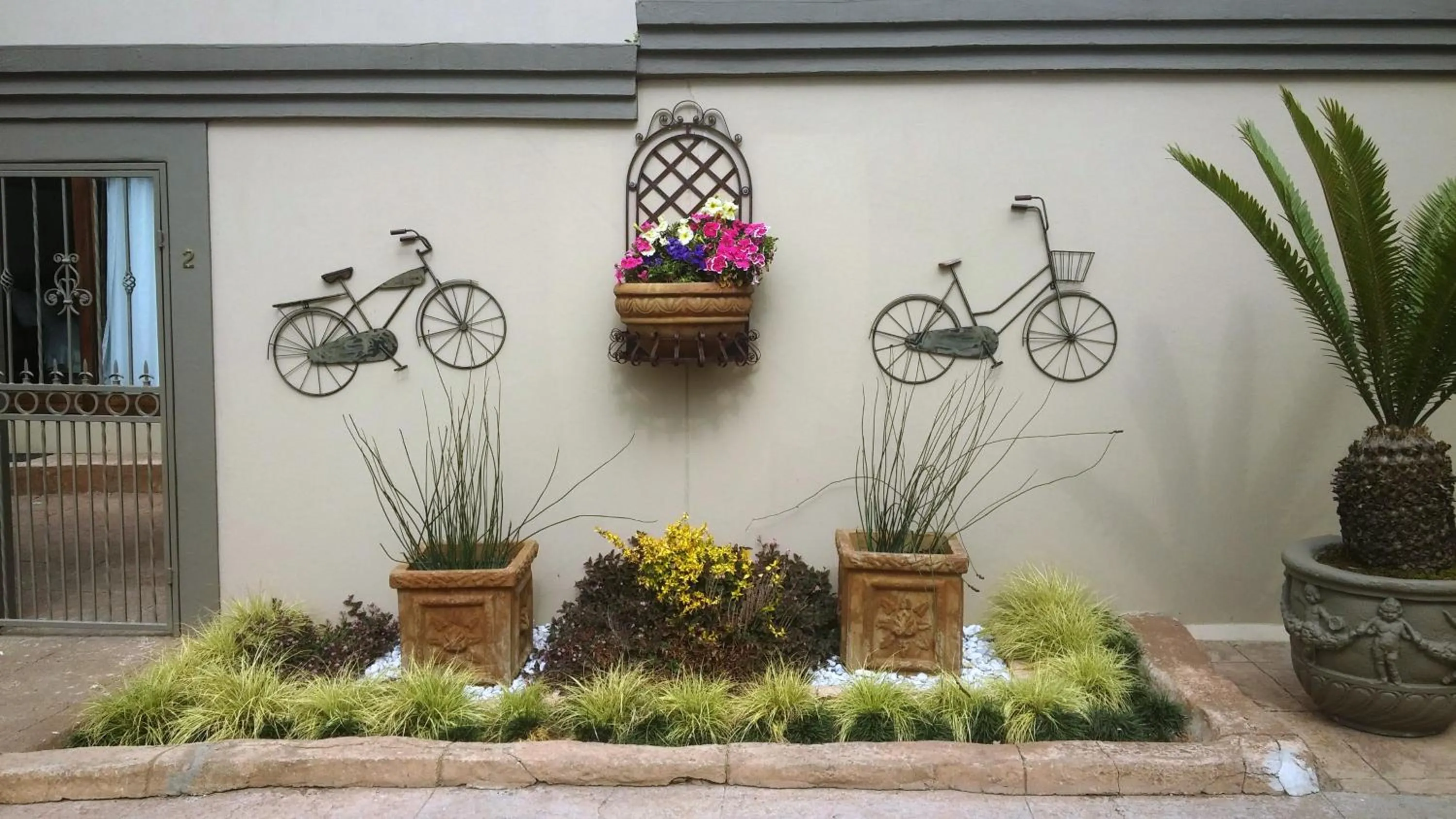 Garden in Dunton Guest House