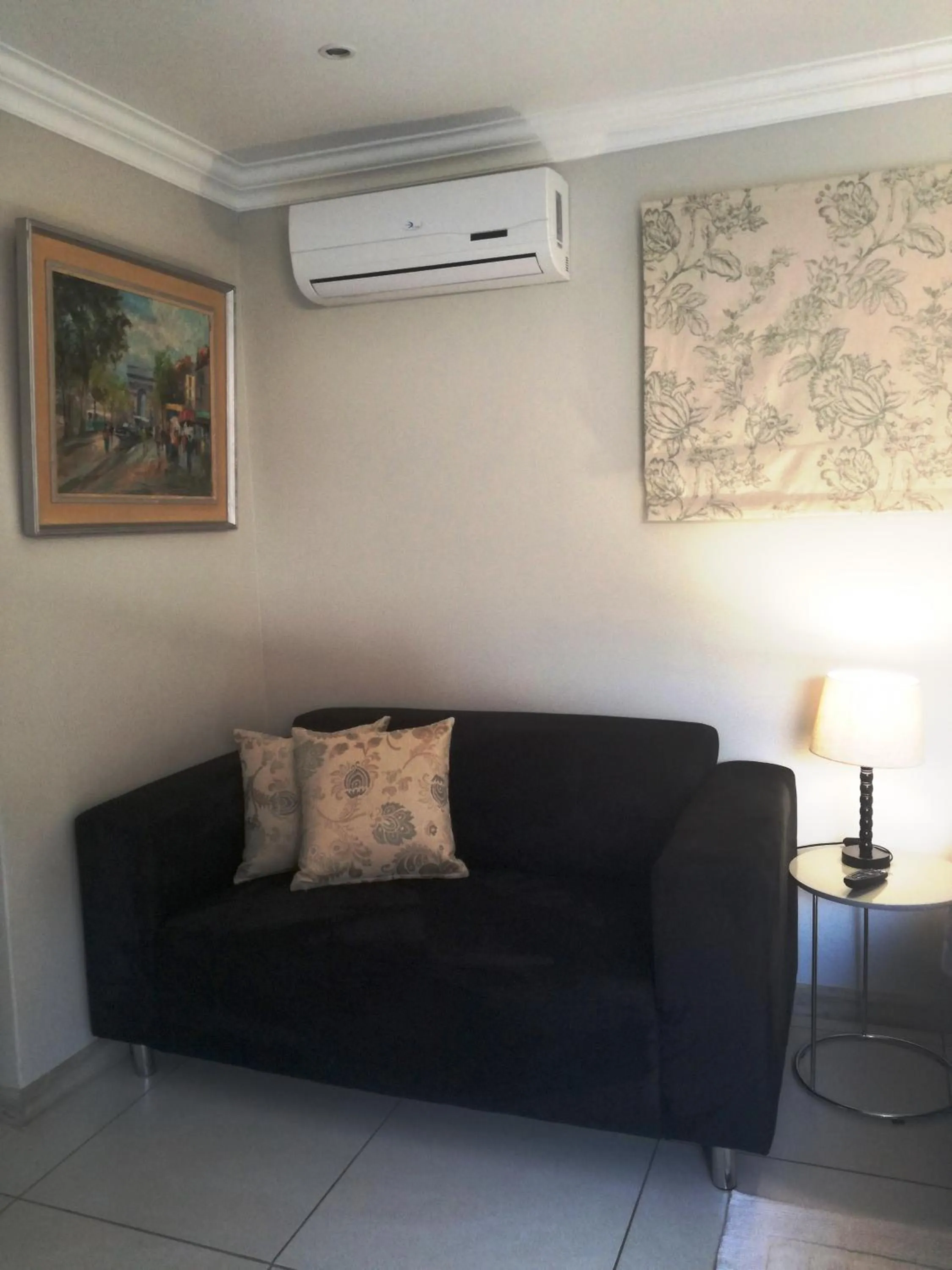 Seating area in Dunton Guest House