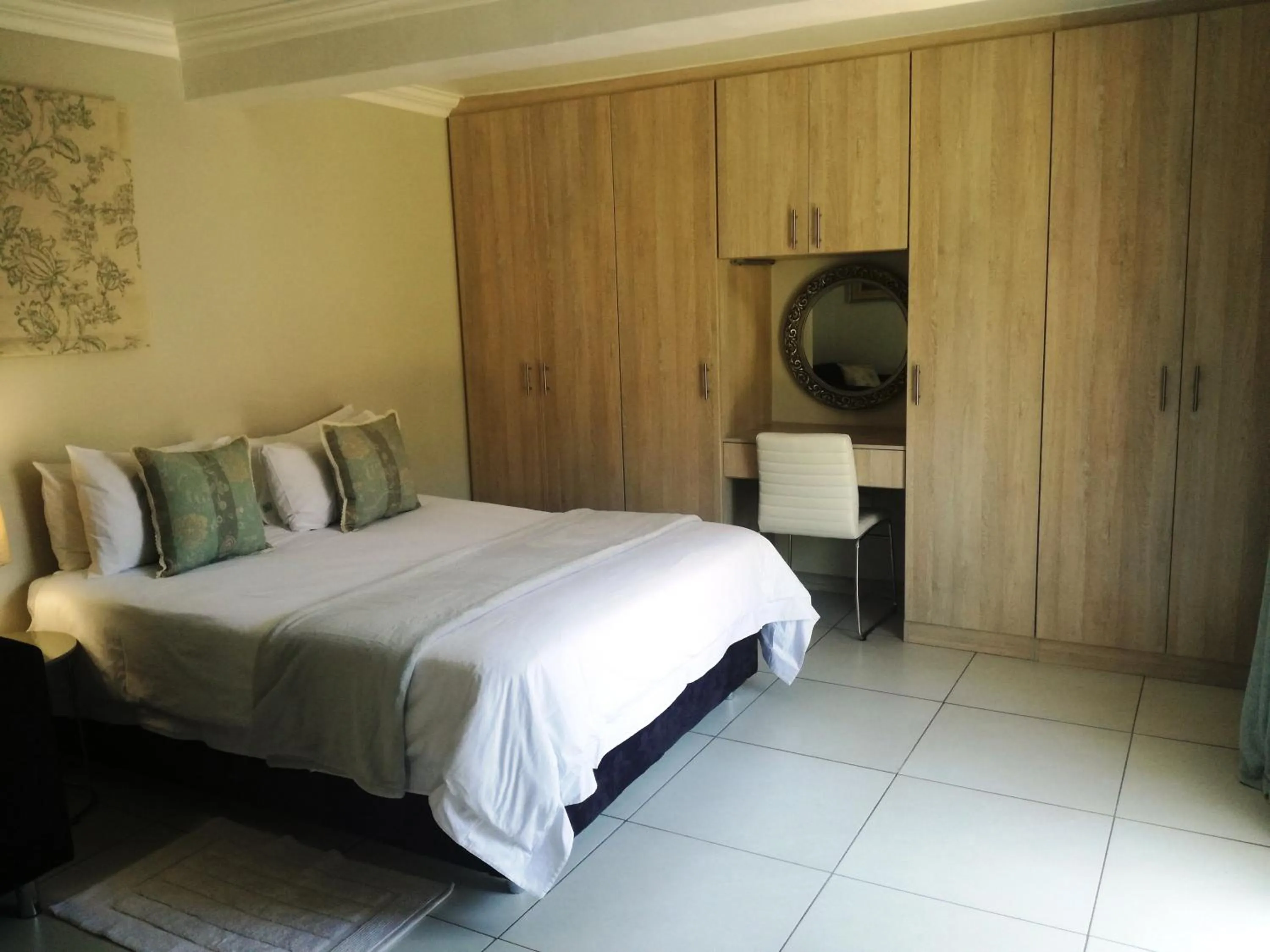 Bedroom, Bed in Dunton Guest House