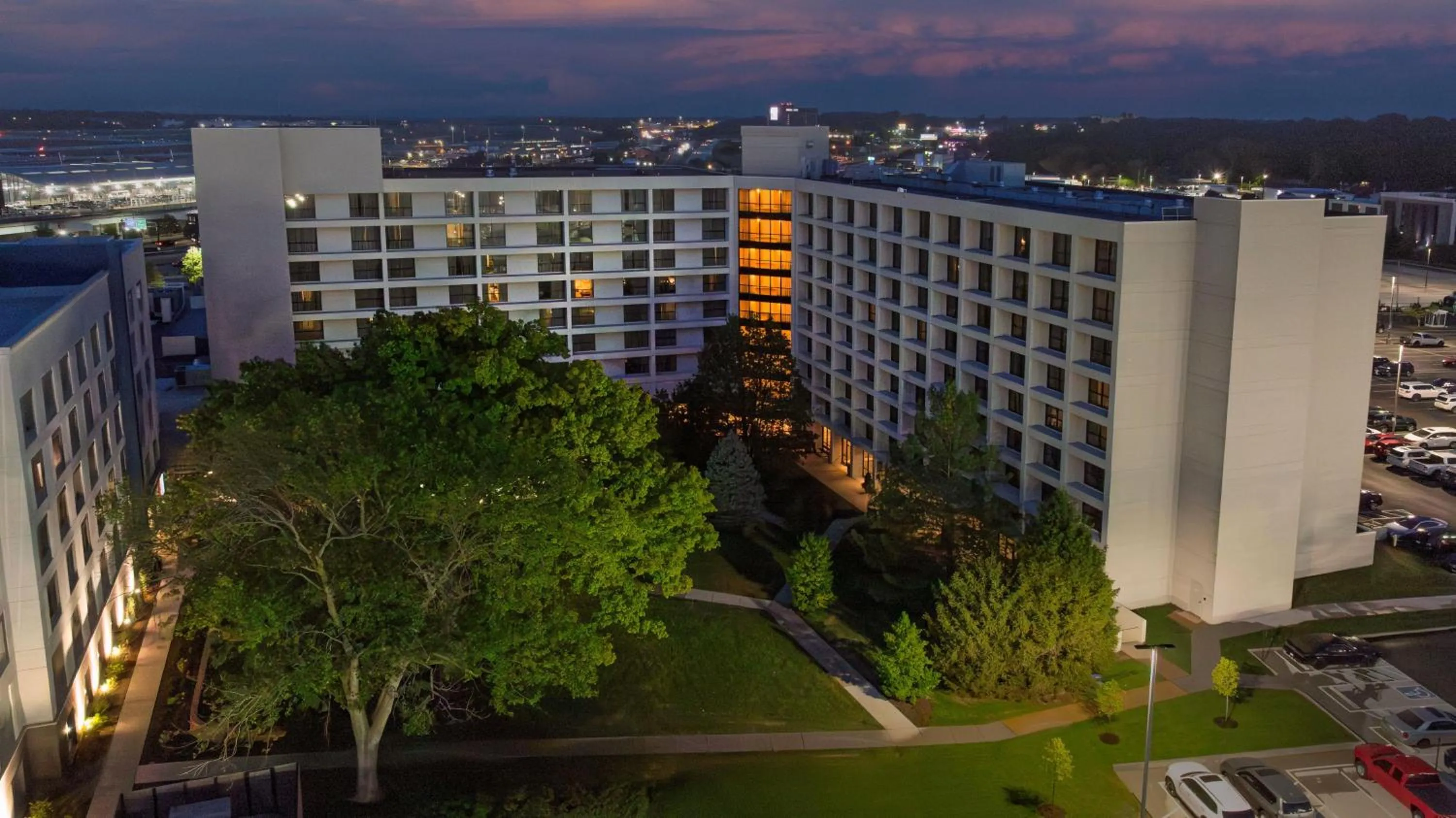 Property building in Hilton St. Louis Airport