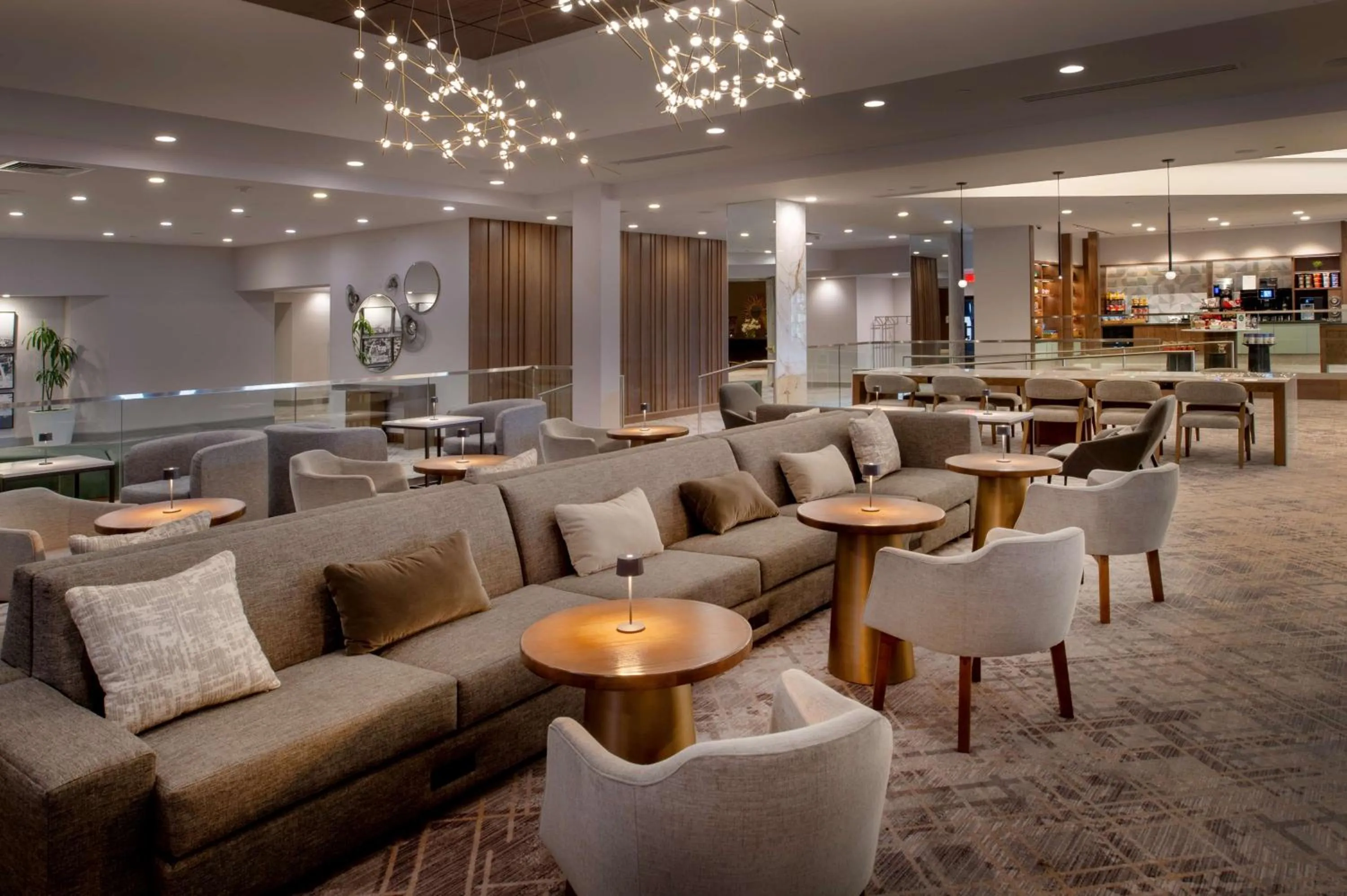 Lobby or reception in Hilton St. Louis Airport