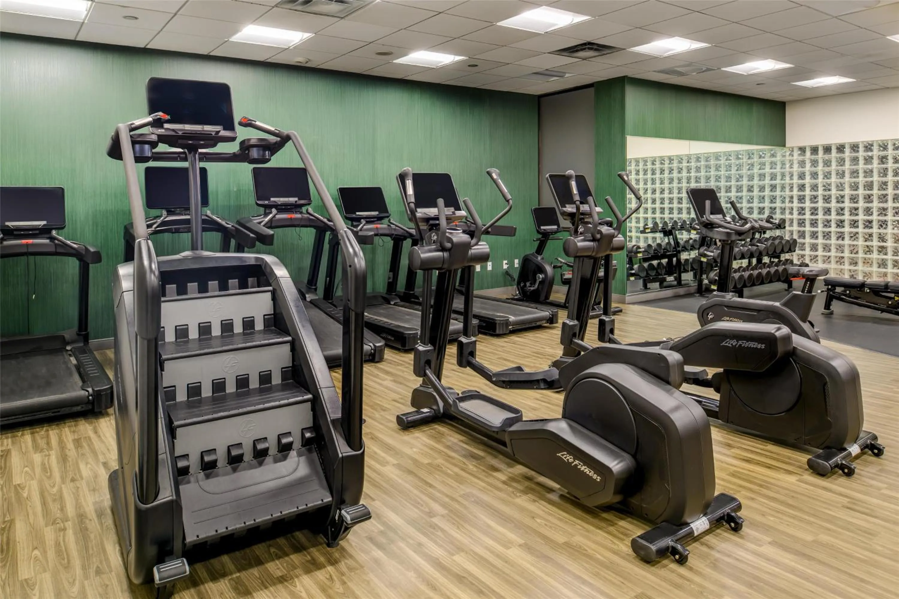 Fitness centre/facilities in Hilton St. Louis Airport