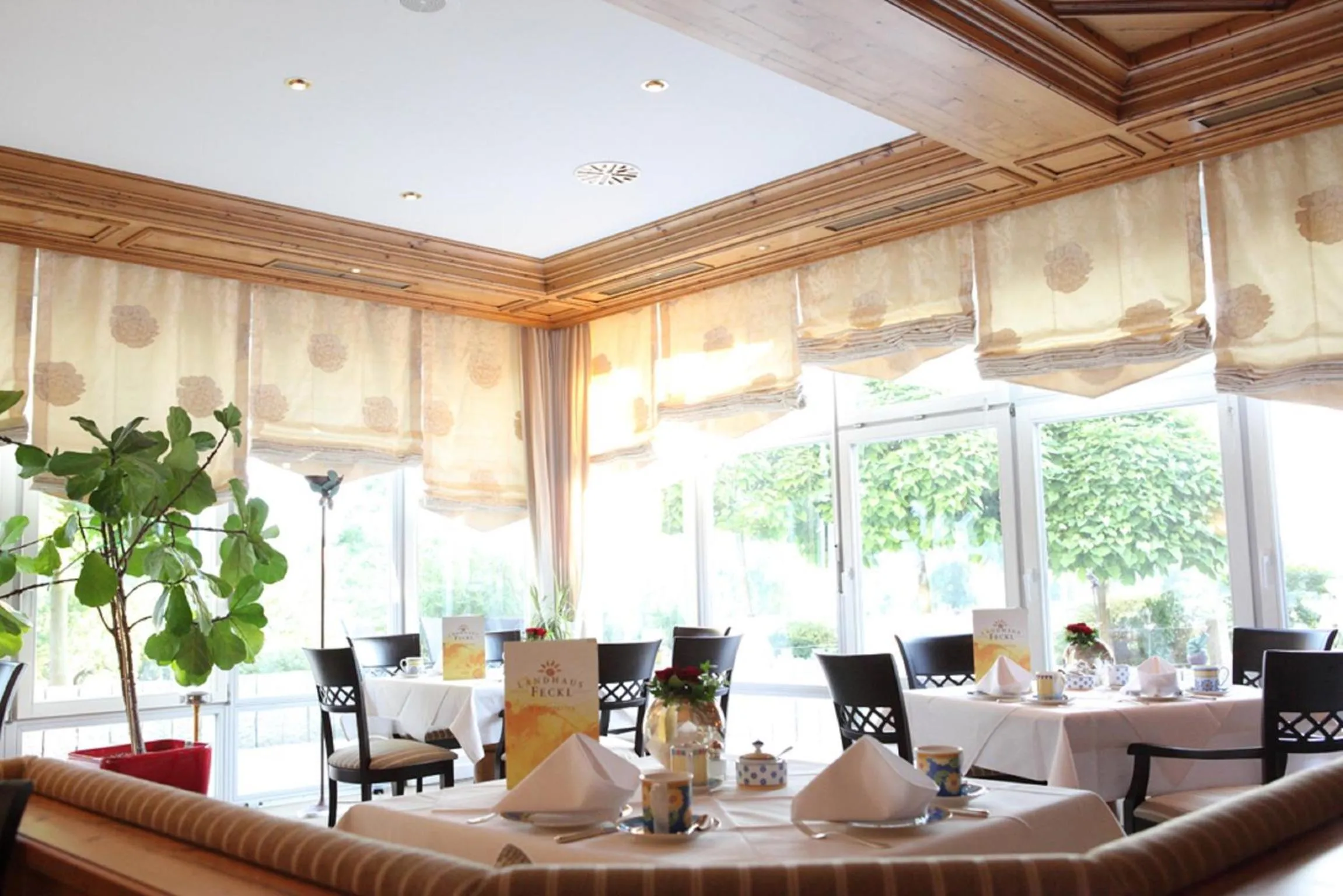 Buffet breakfast in Hotel Landhaus Feckl