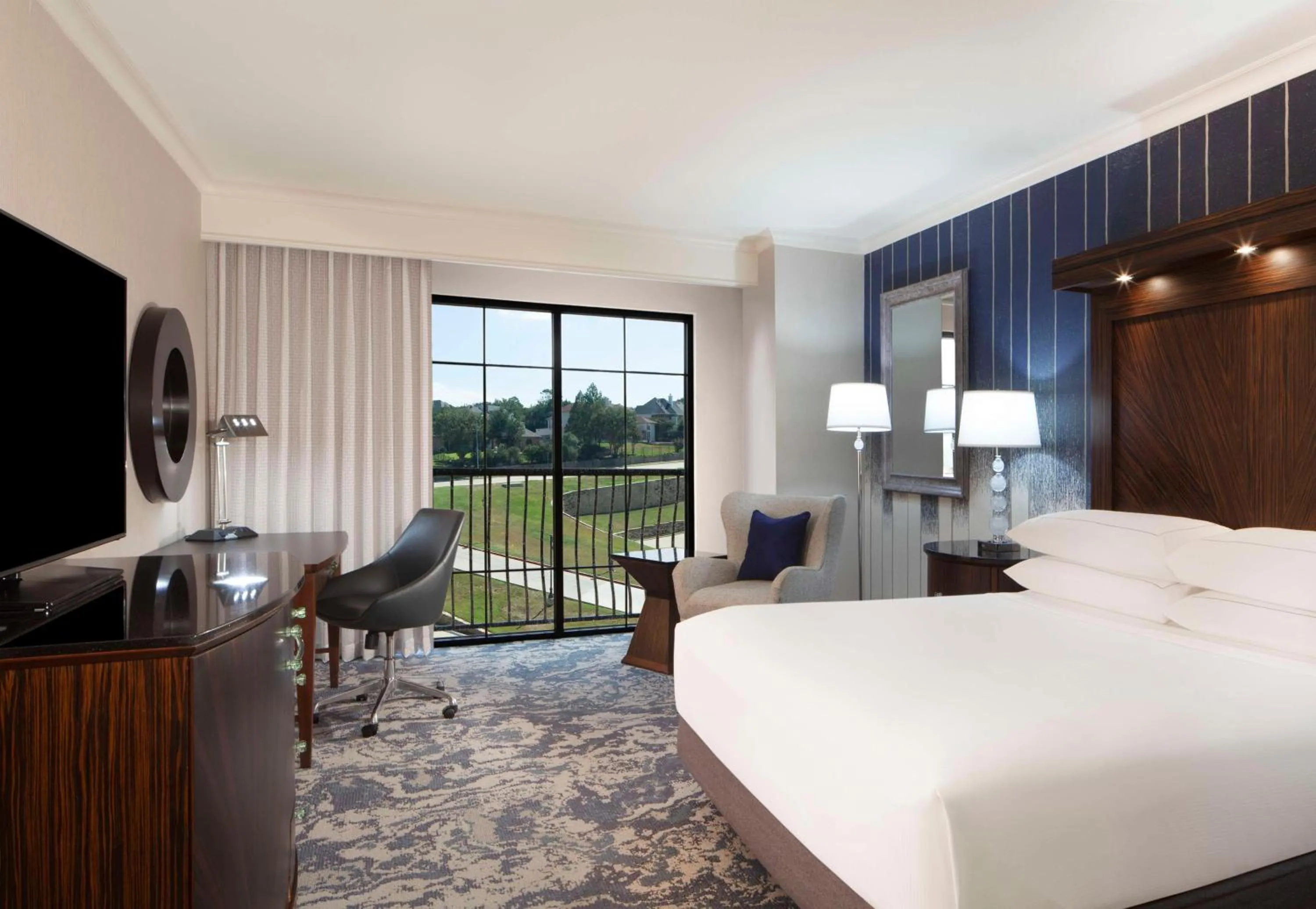Bedroom, Bed in Hilton Dallas/Rockwall Lakefront Hotel
