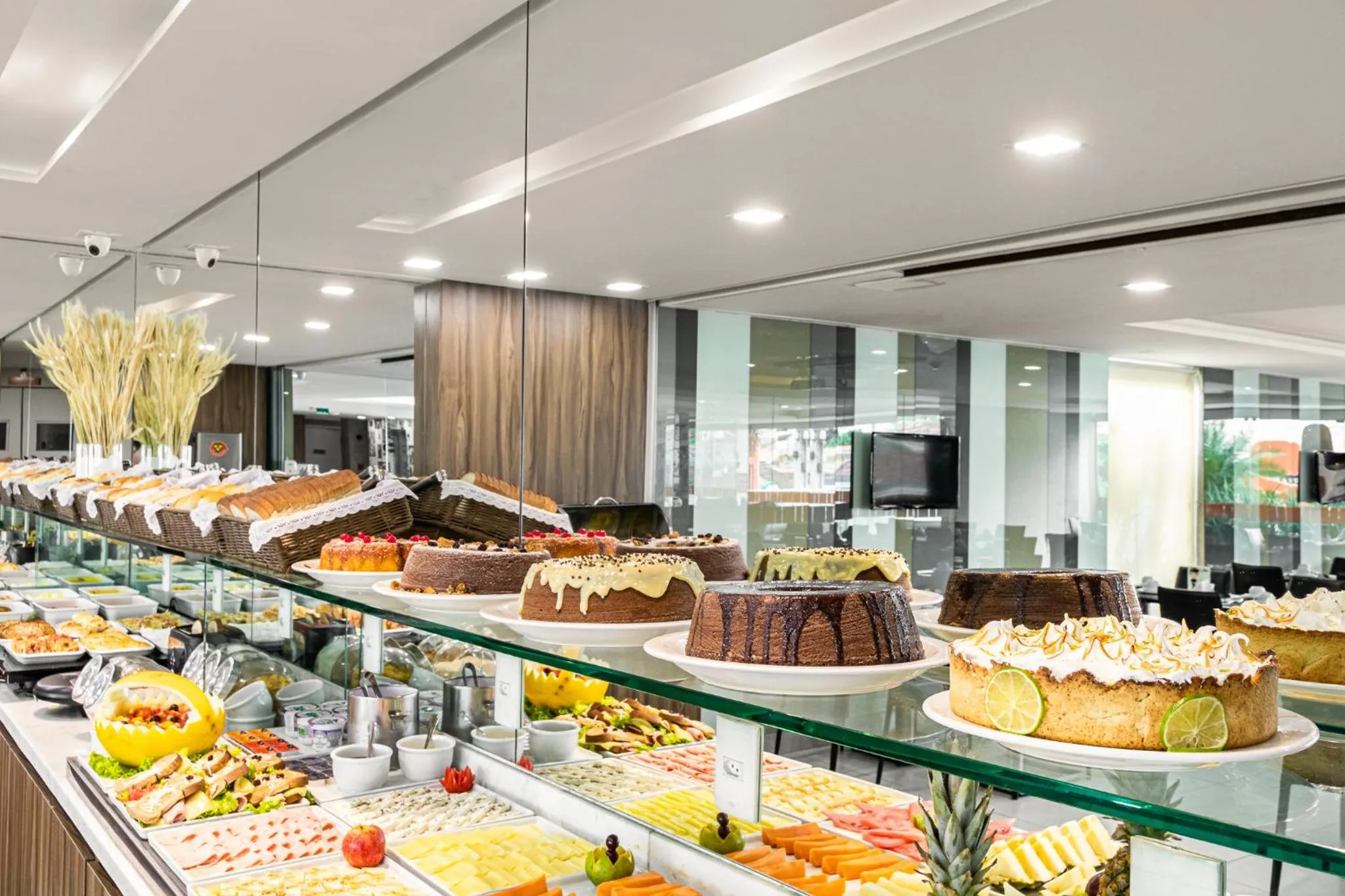 Breakfast in Citi Hotel Premium Caruaru