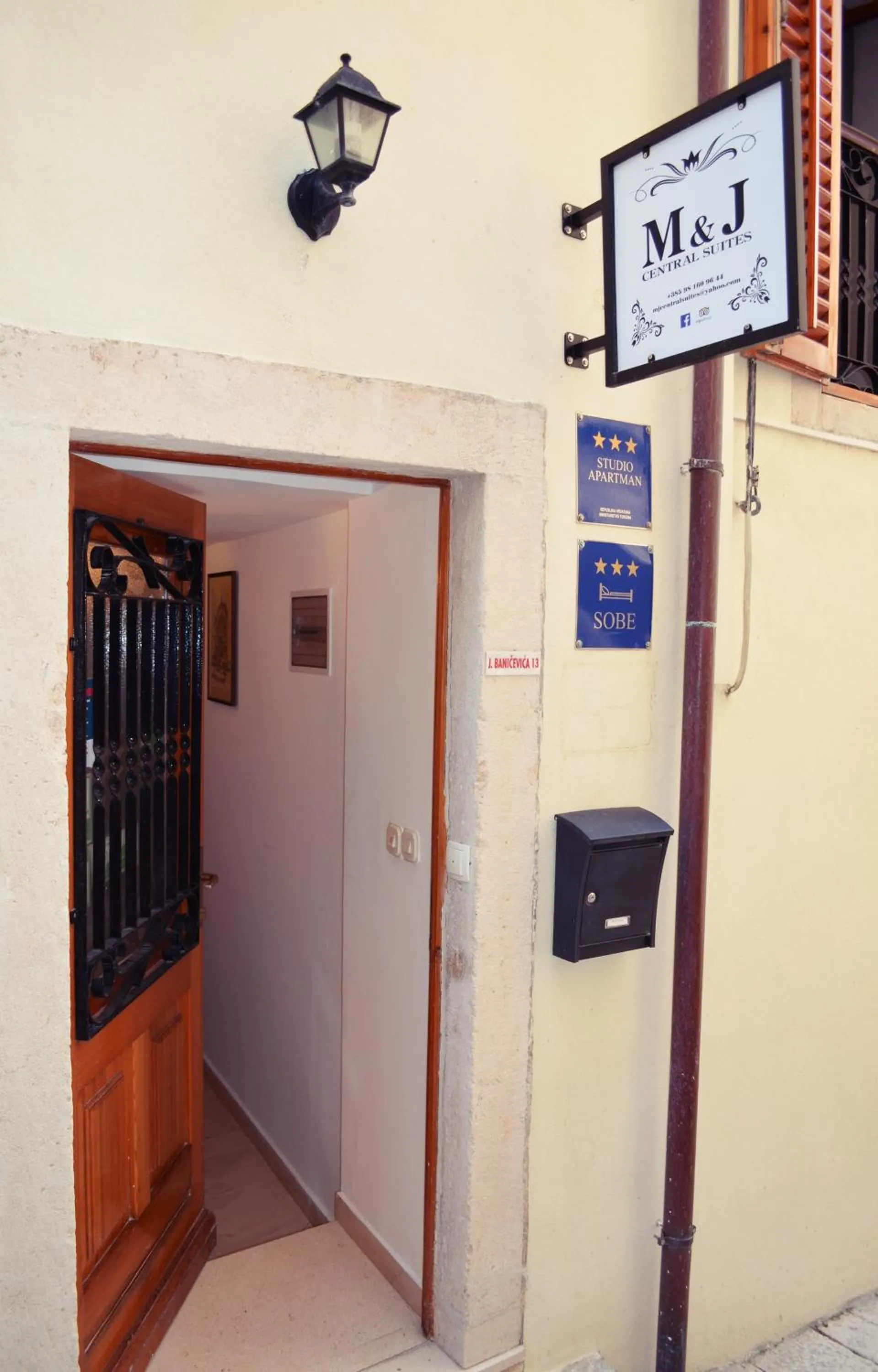 Studio Apartment - Ground Floor in M & J Central Suites