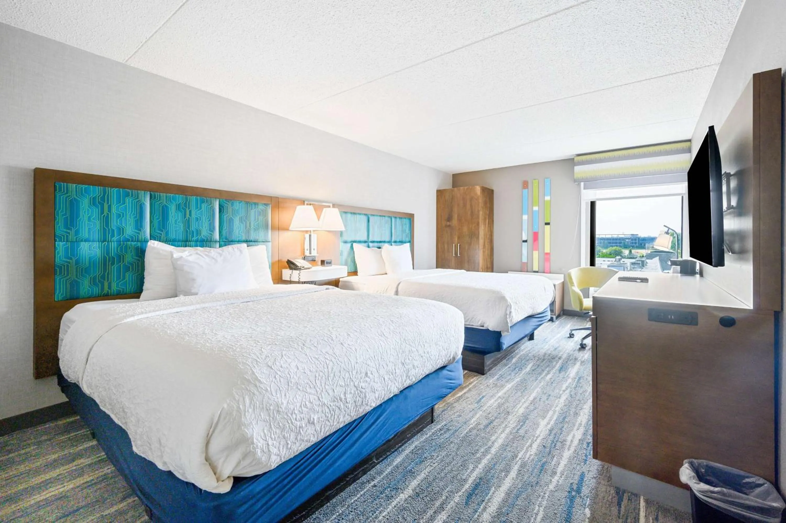 Bed in Hampton Inn St. Louis - Westport