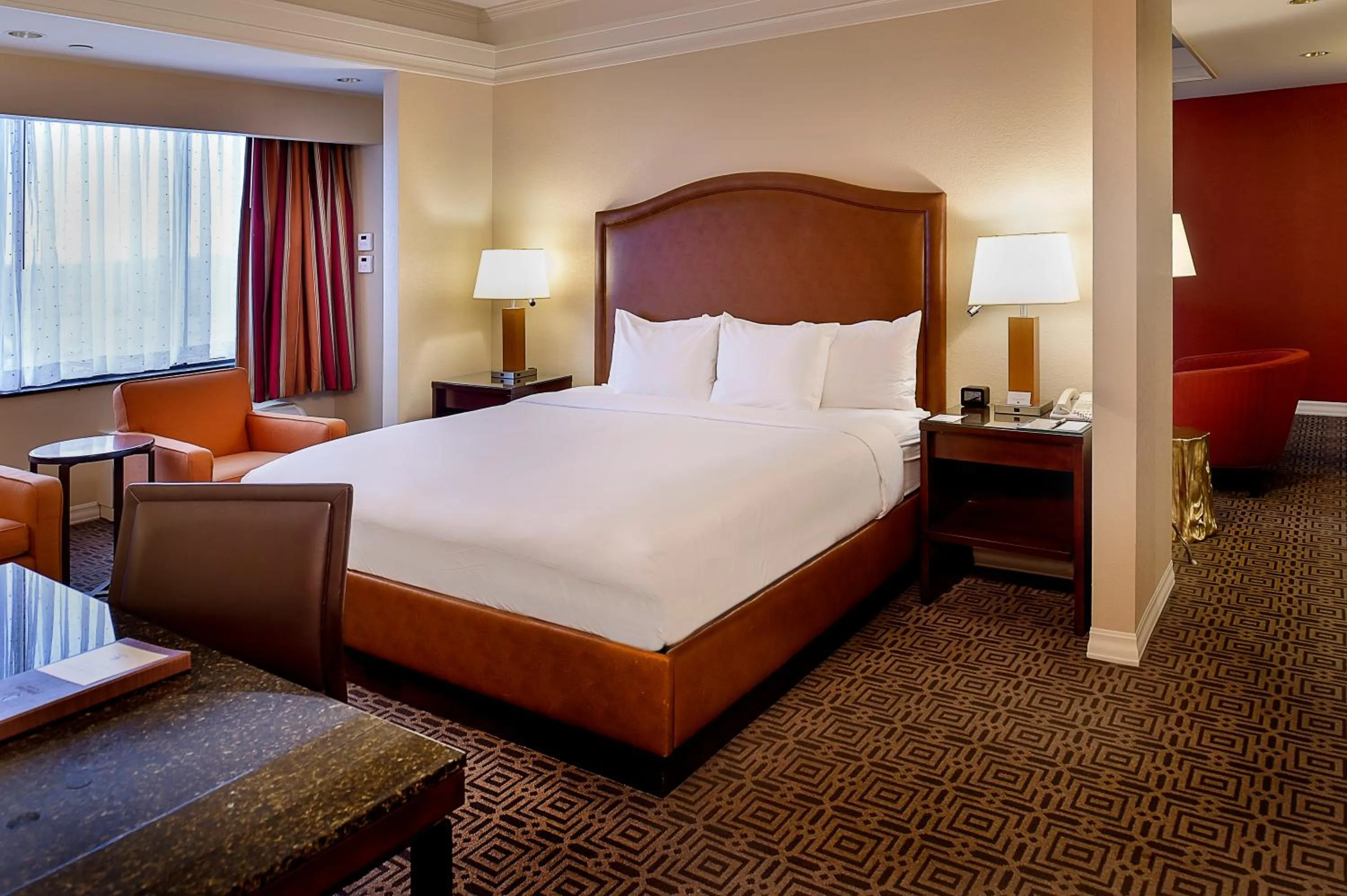 Bedroom, Bed in DoubleTree by Hilton Hotel St. Louis - Chesterfield