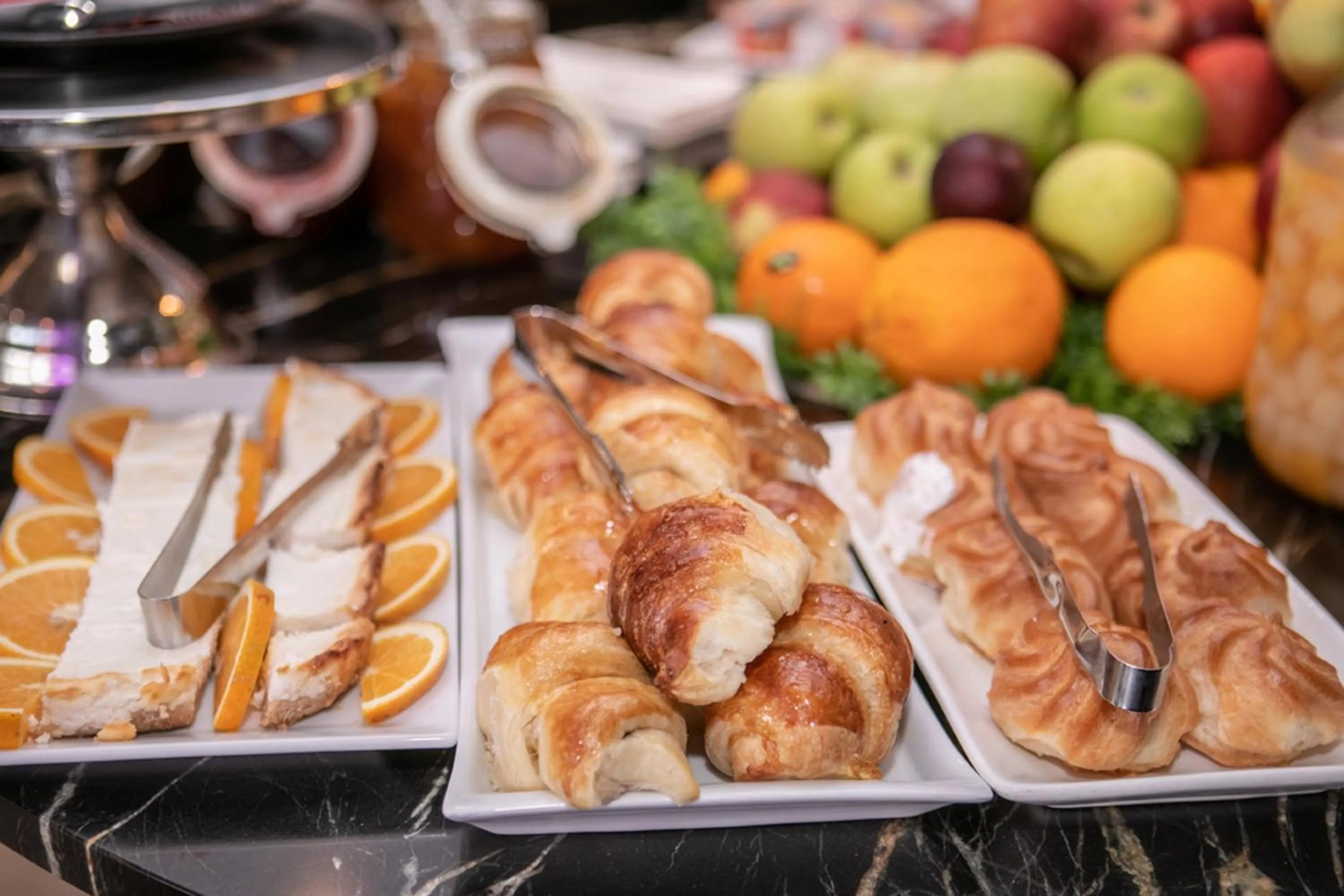 Food and drinks in Ultra Tel Aviv Boutique Hotel