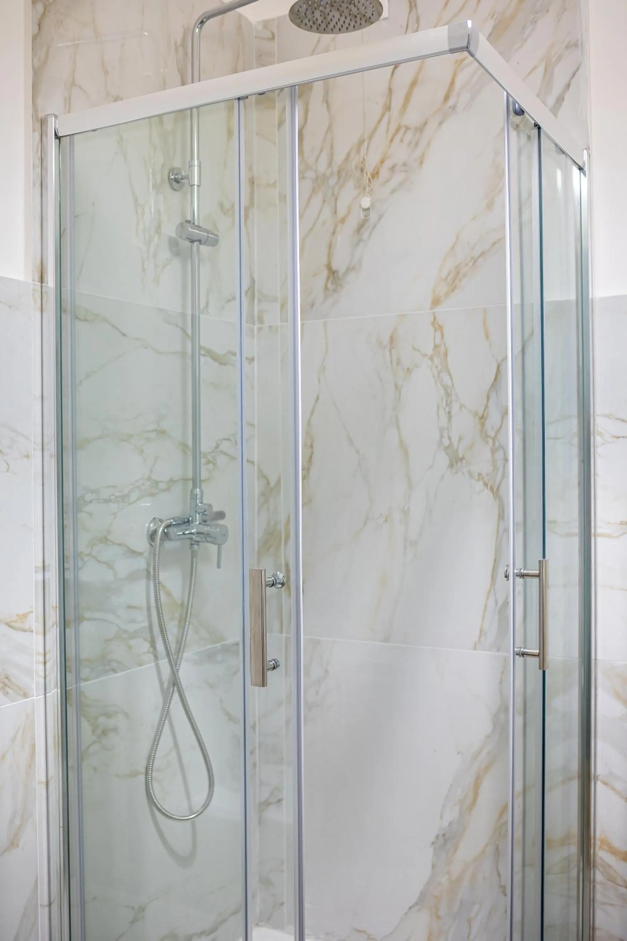 Shower in Nel Cuore di Parthenope