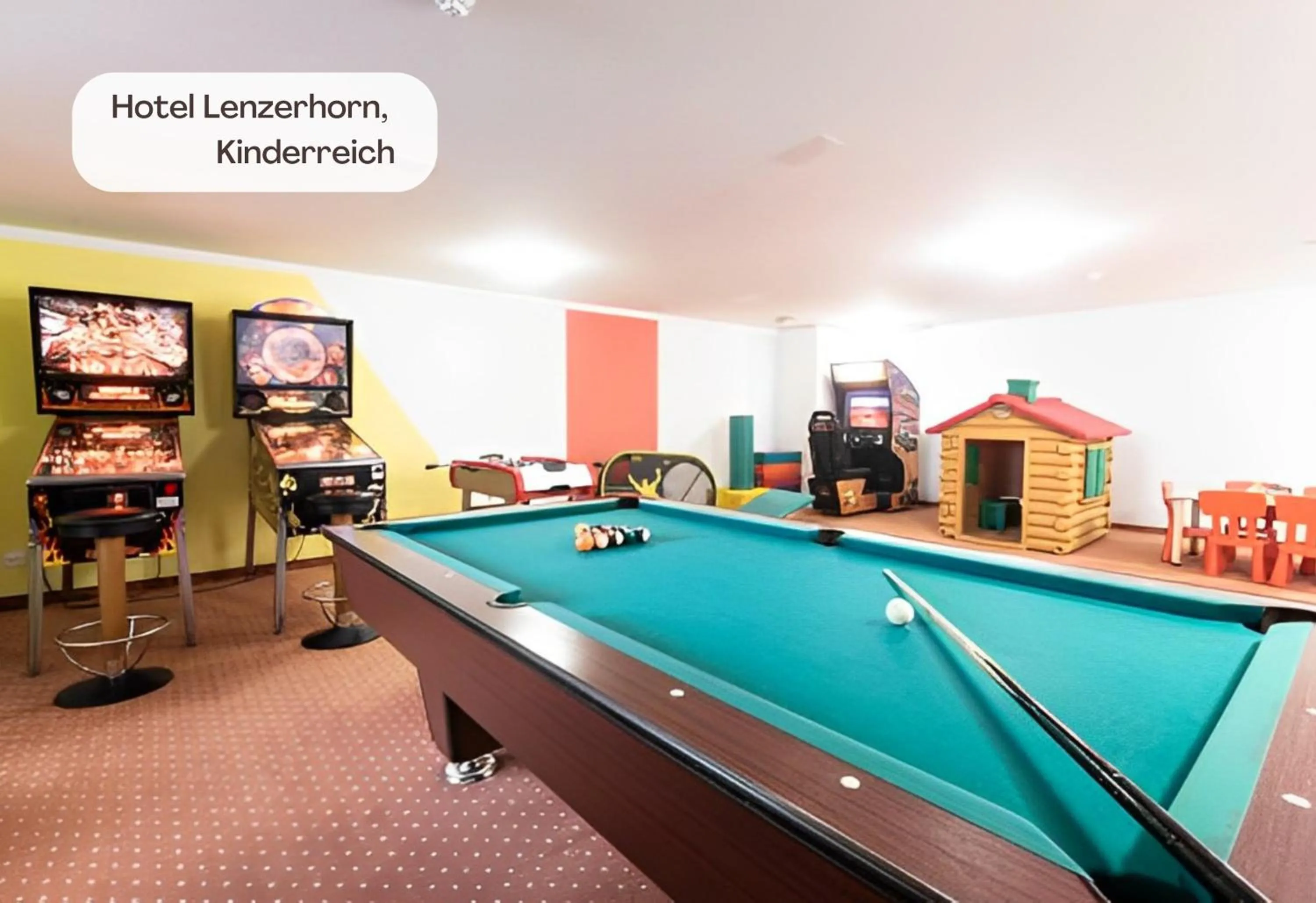 Billiard in Hotel Lenzerhorn - Alpine Stay, Spa & Savour