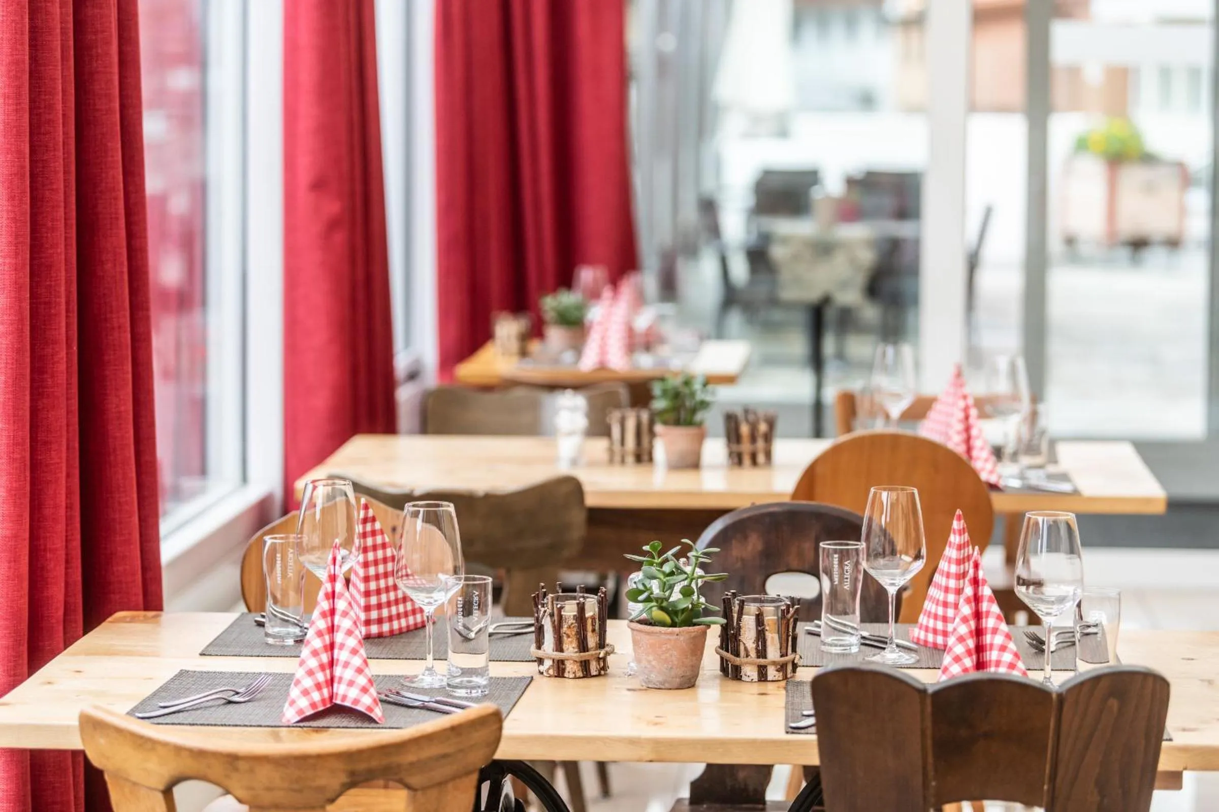 Restaurant/places to eat in Hotel Lenzerhorn - Alpine Stay, Spa & Savour