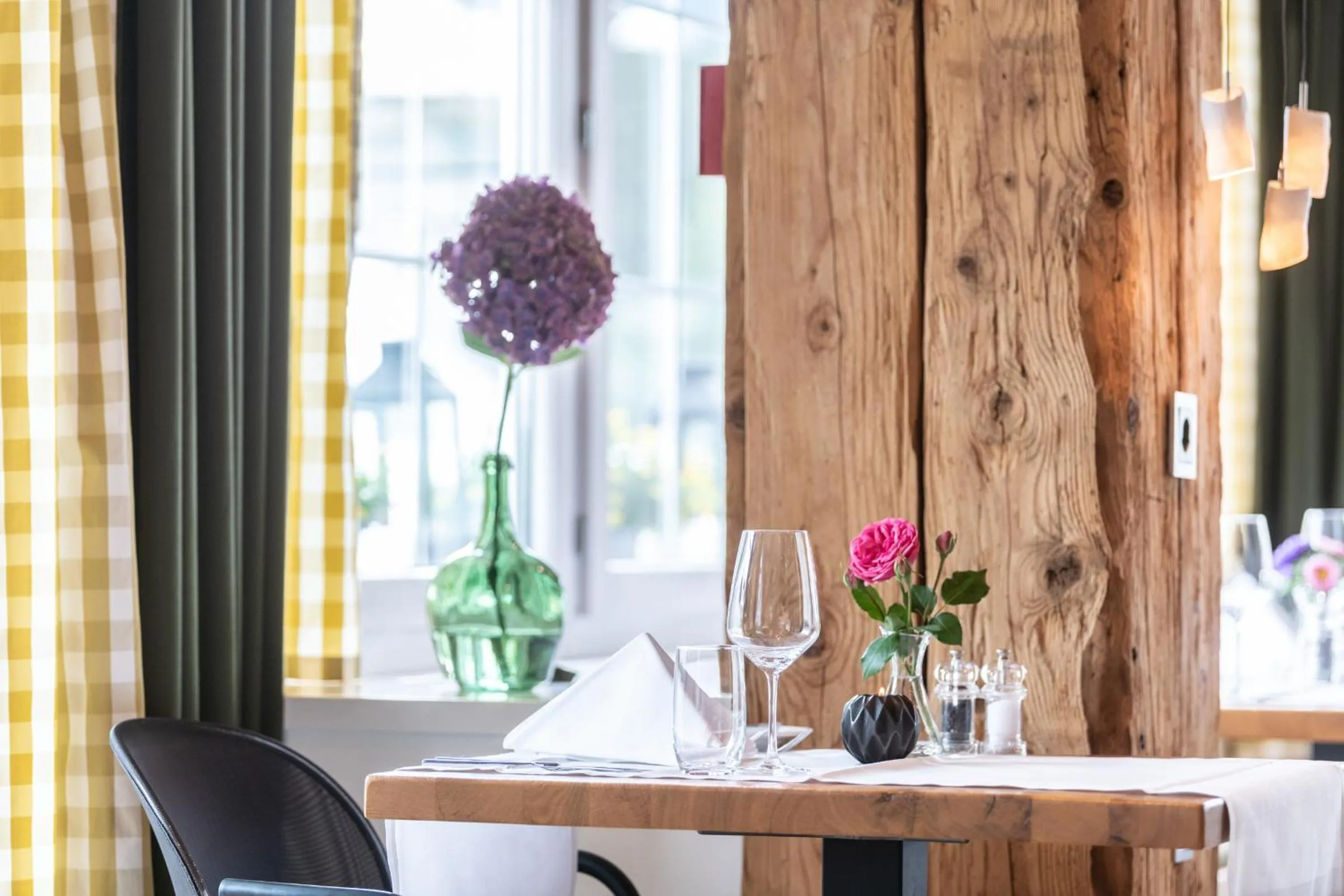 Dining area in Hotel Lenzerhorn - Alpine Stay, Spa & Savour