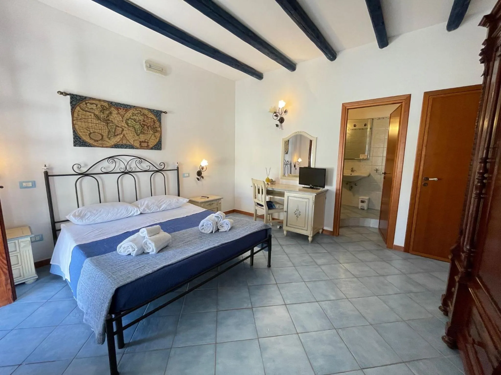 Bed in Hellas Makari B&B