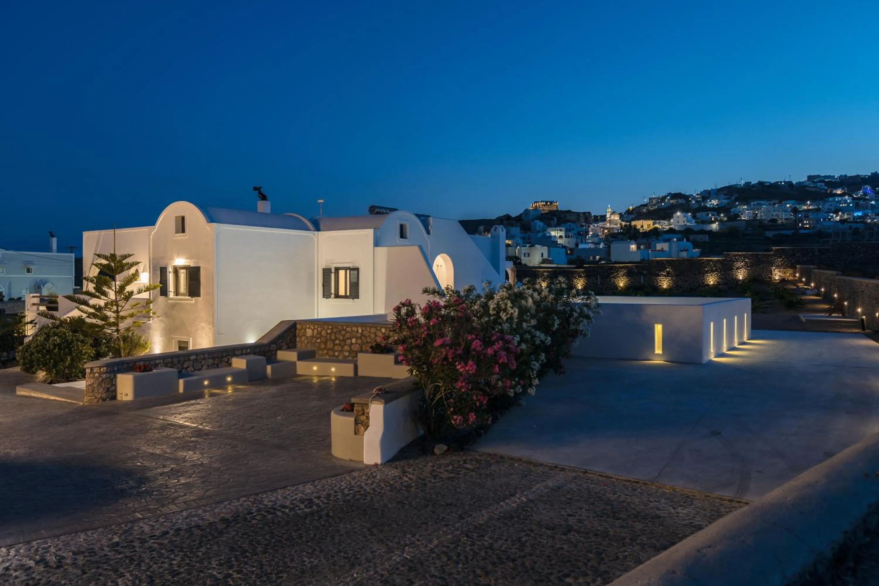 Property building in Vineyard Exclusive Suites