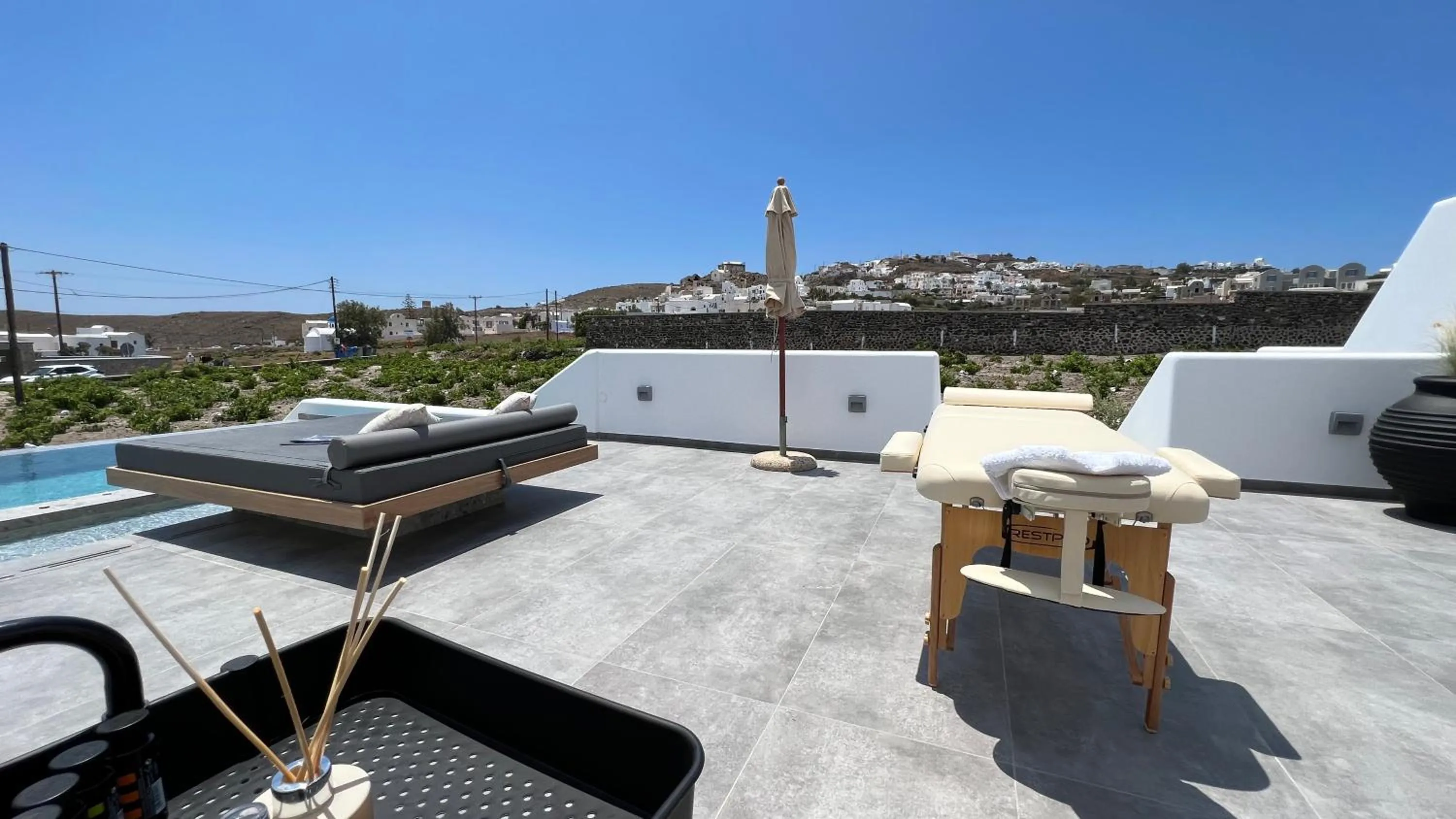 Day in Vineyard Exclusive Suites