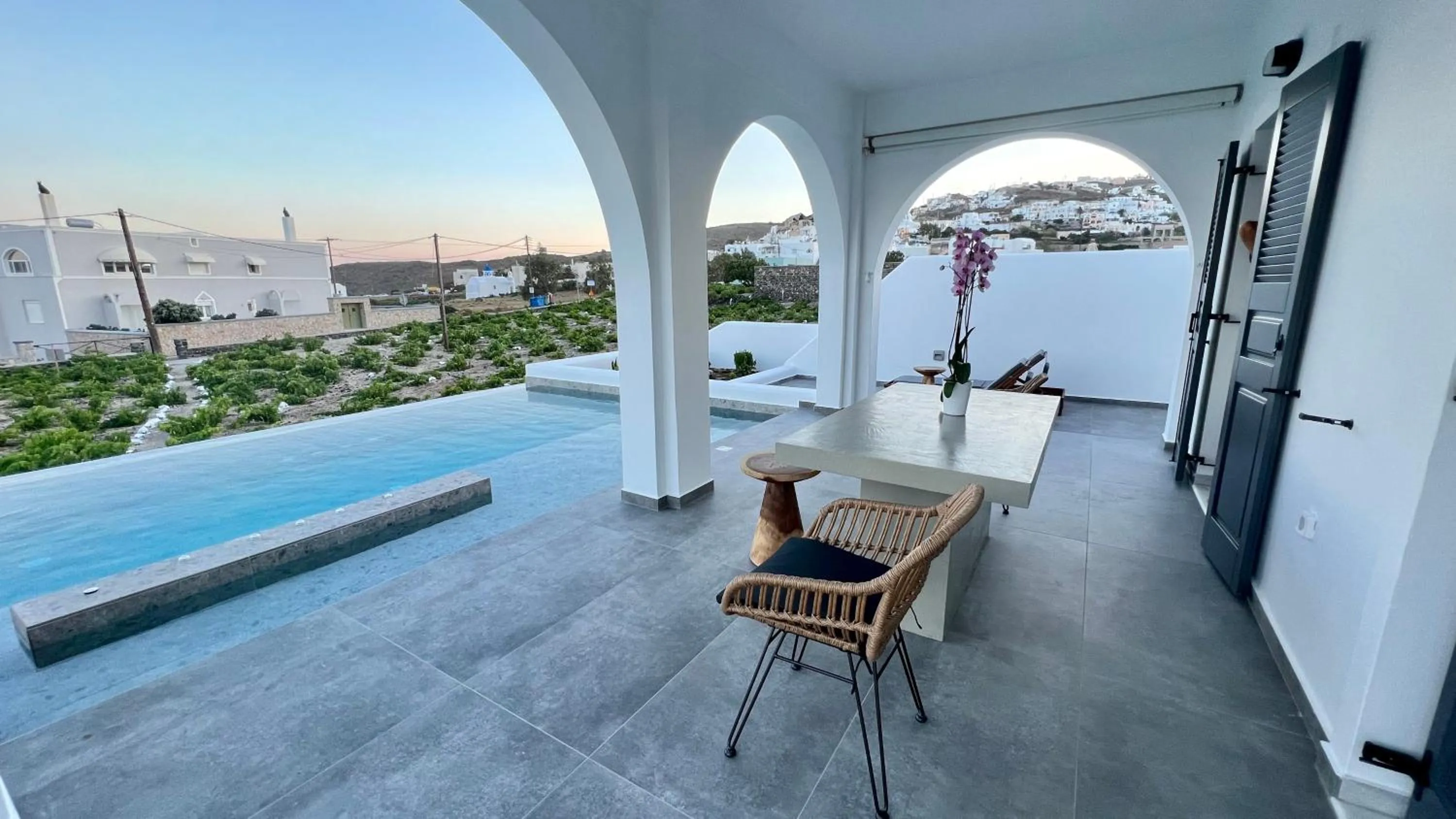 Day in Vineyard Exclusive Suites