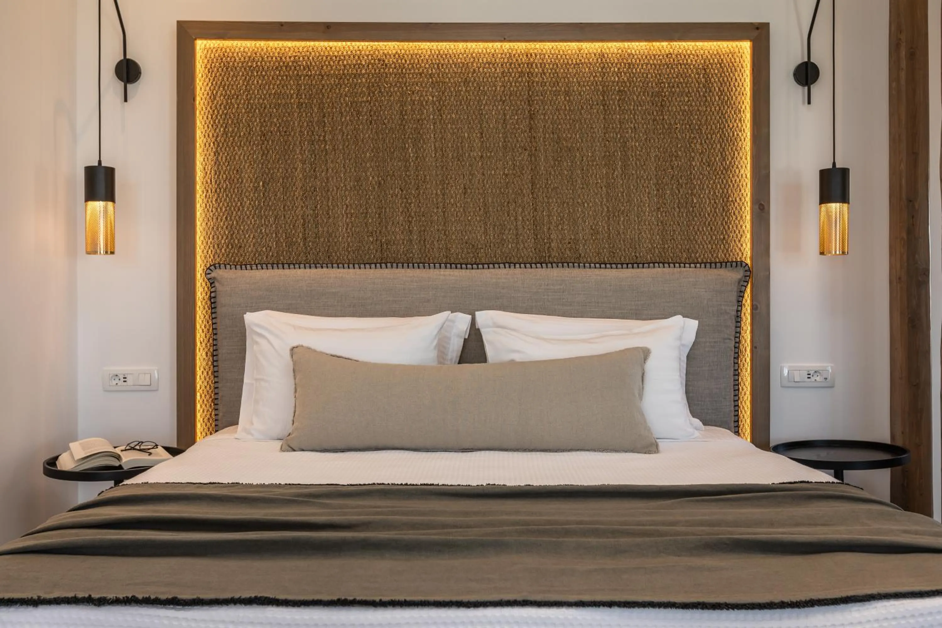 Bed in Vineyard Exclusive Suites