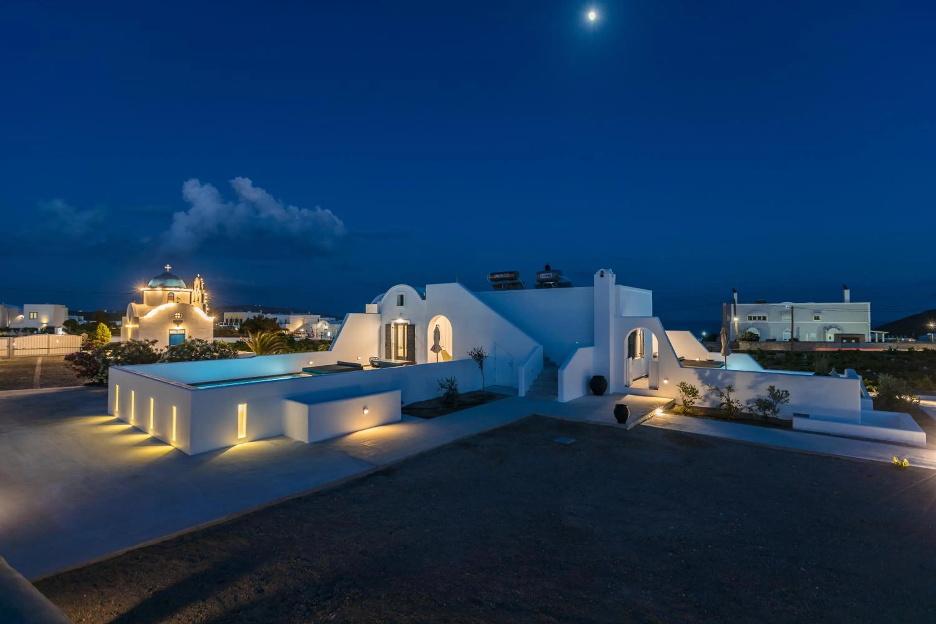 Property building in Vineyard Exclusive Suites