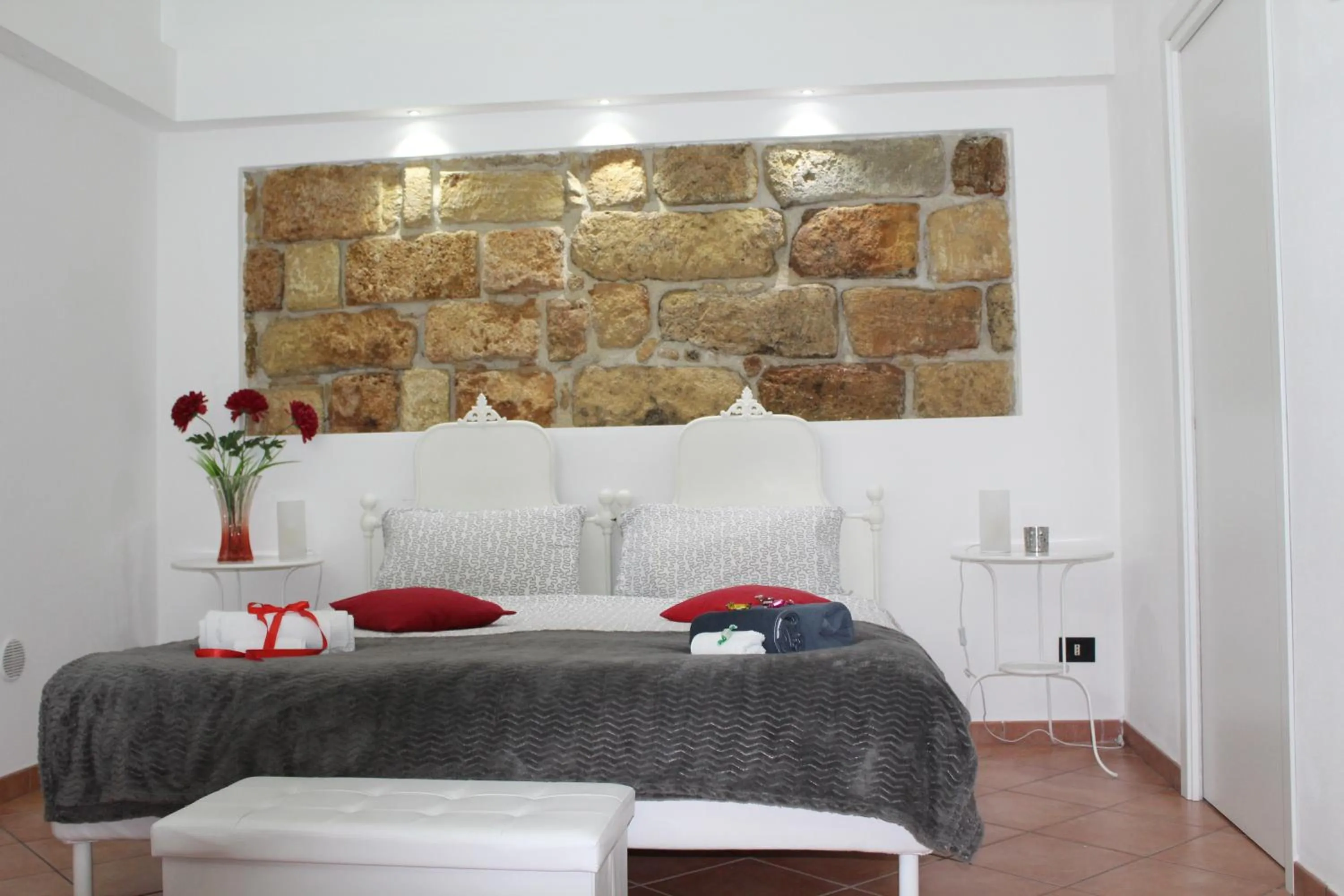 Bedroom, Bed in Alma Nua