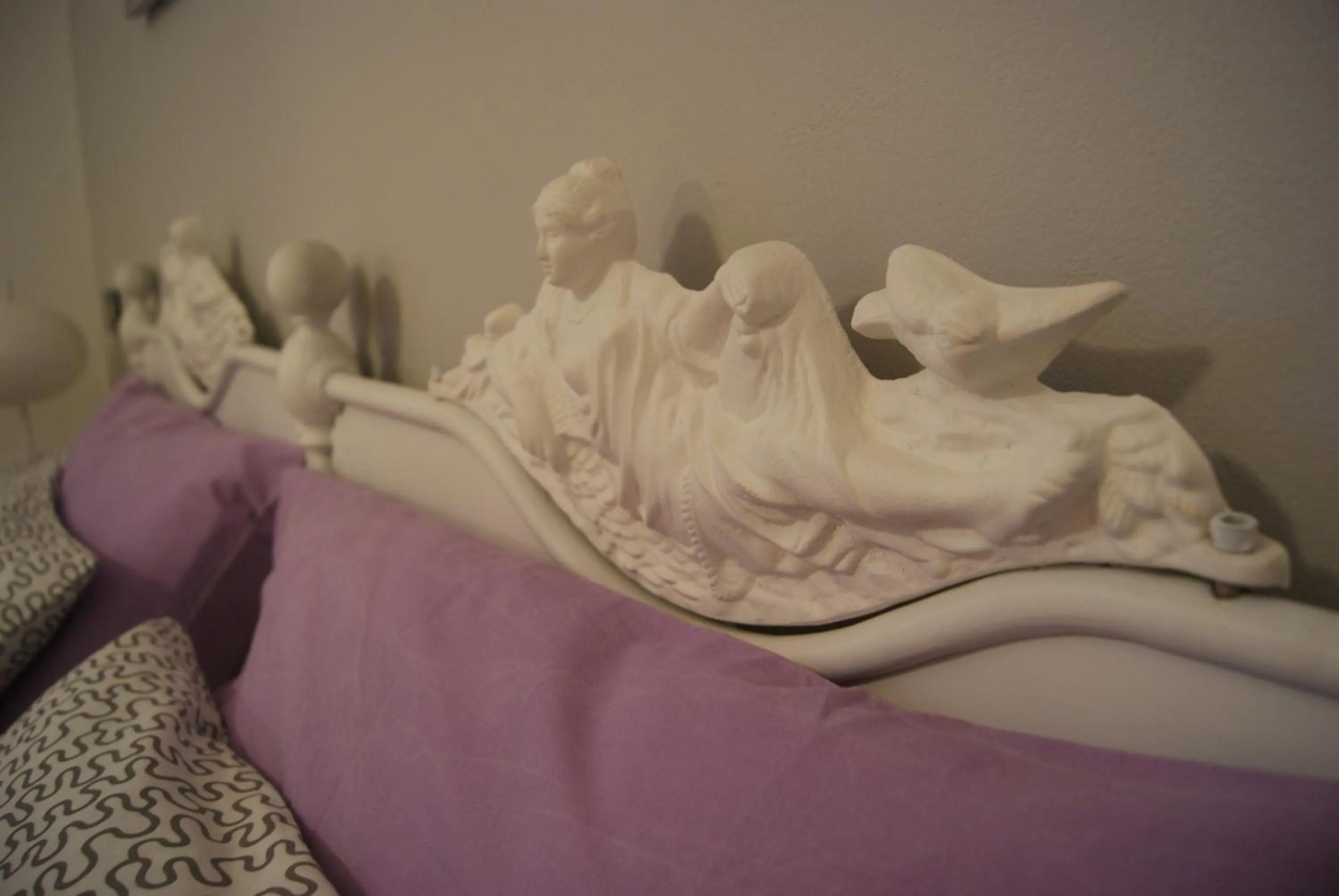 Decorative detail in Alma Nua