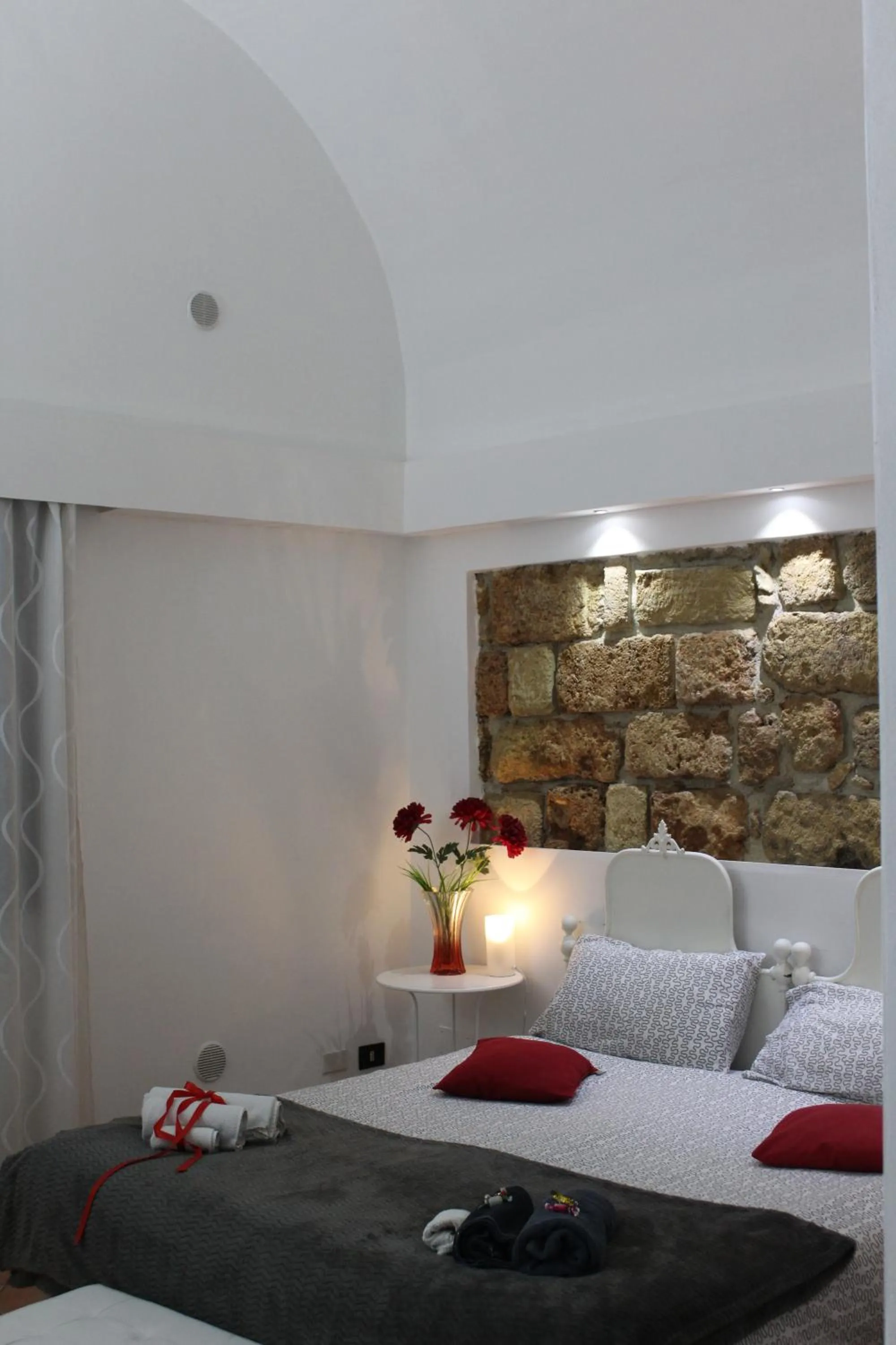 Bedroom, Bed in Alma Nua