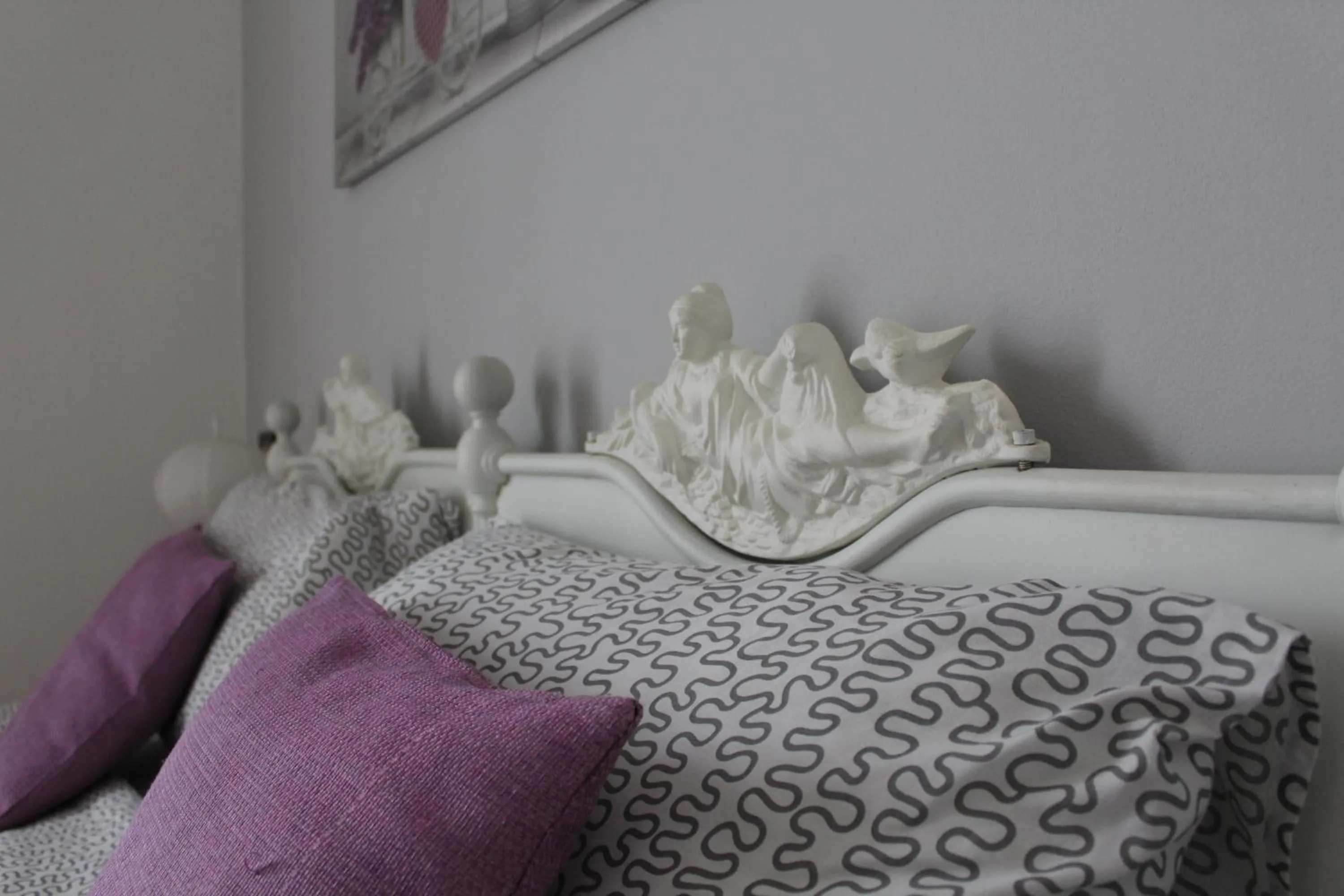 Decorative detail, Bed in Alma Nua