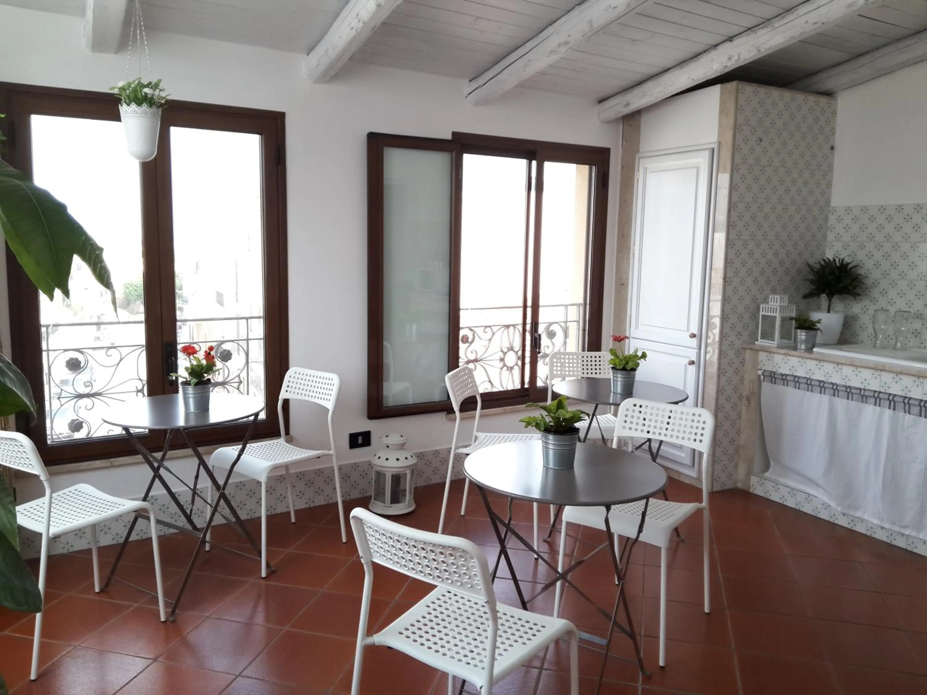 Communal kitchen in Alma Nua