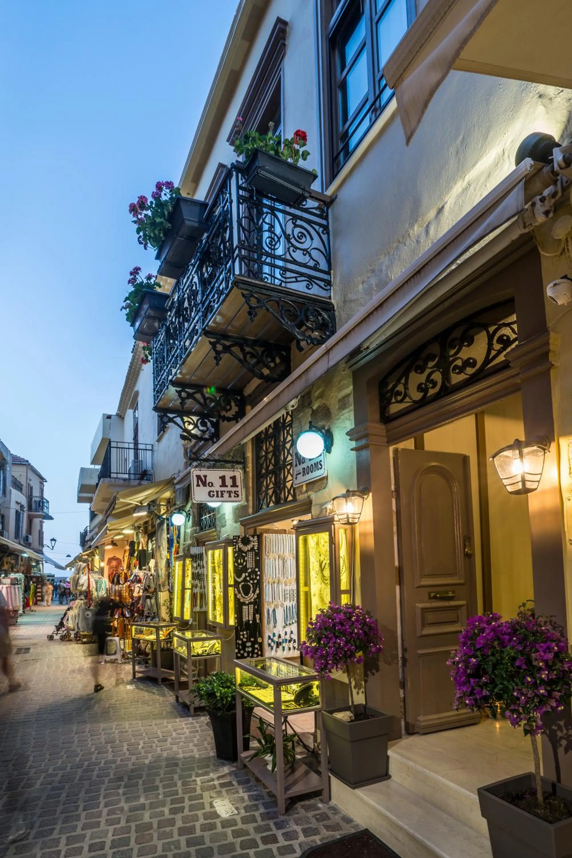 Facade/entrance in 11City Rooms