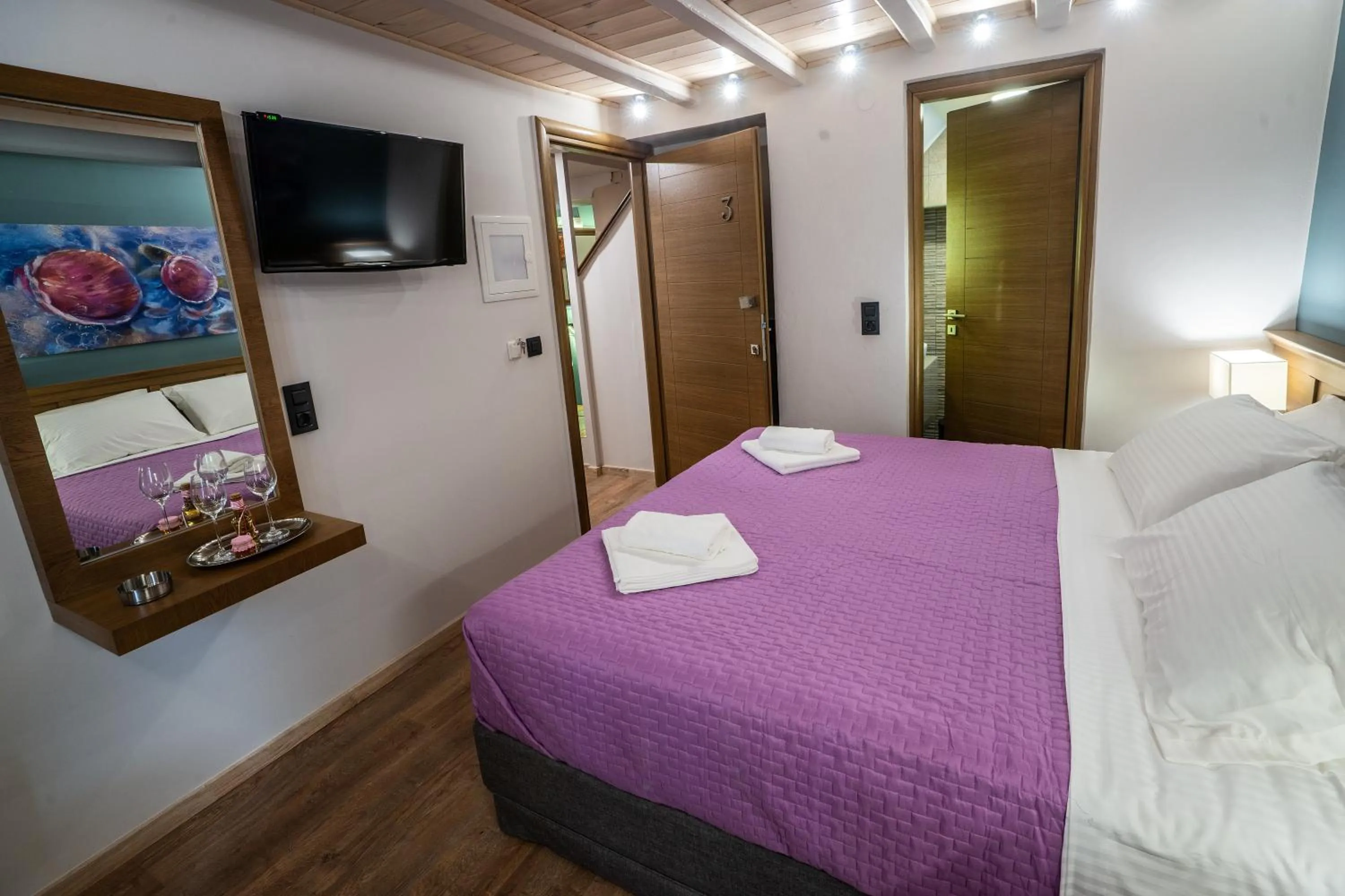 TV and multimedia, Bed in 11City Rooms