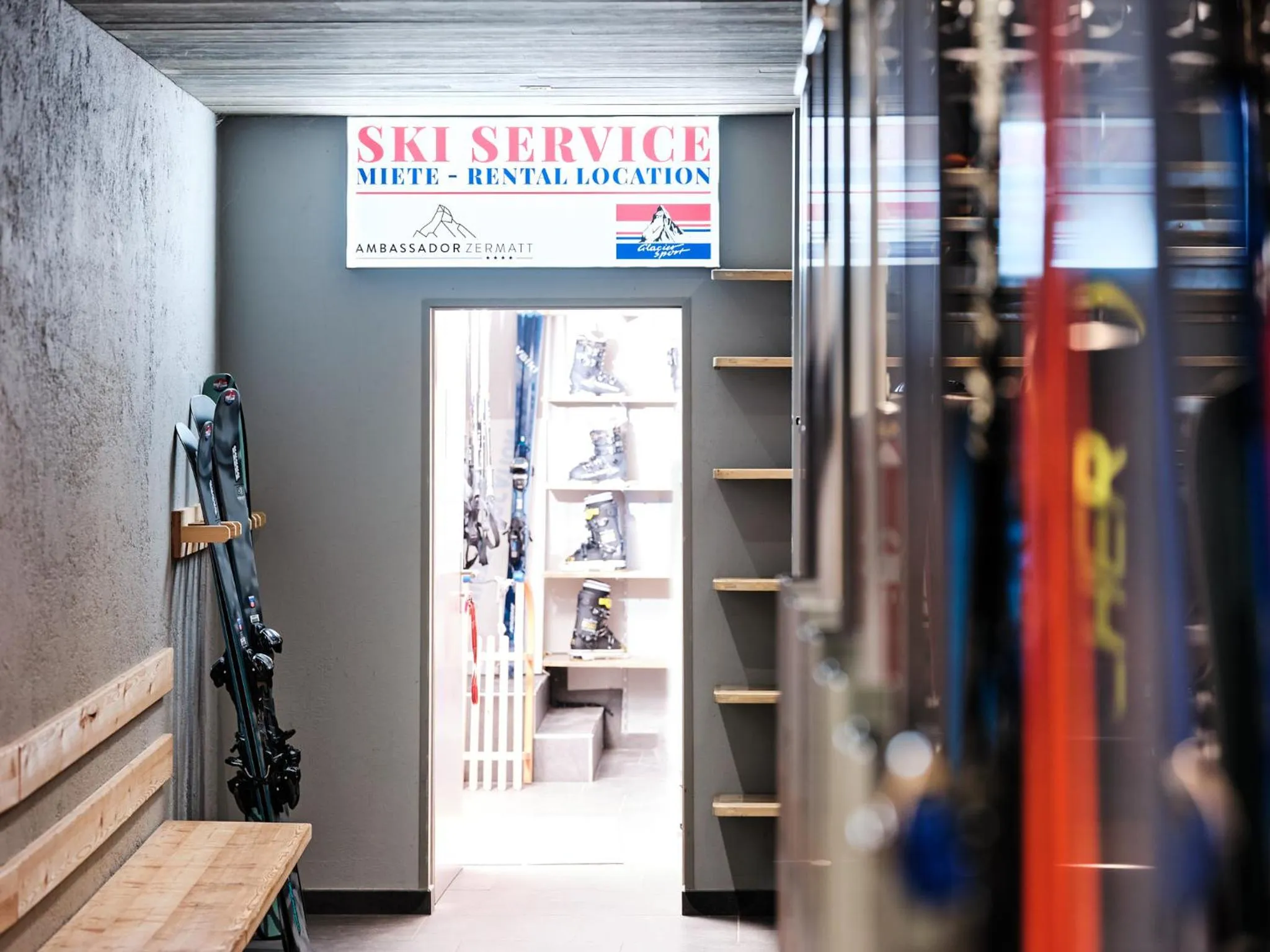 Skiing in Hotel Ambassador Zermatt