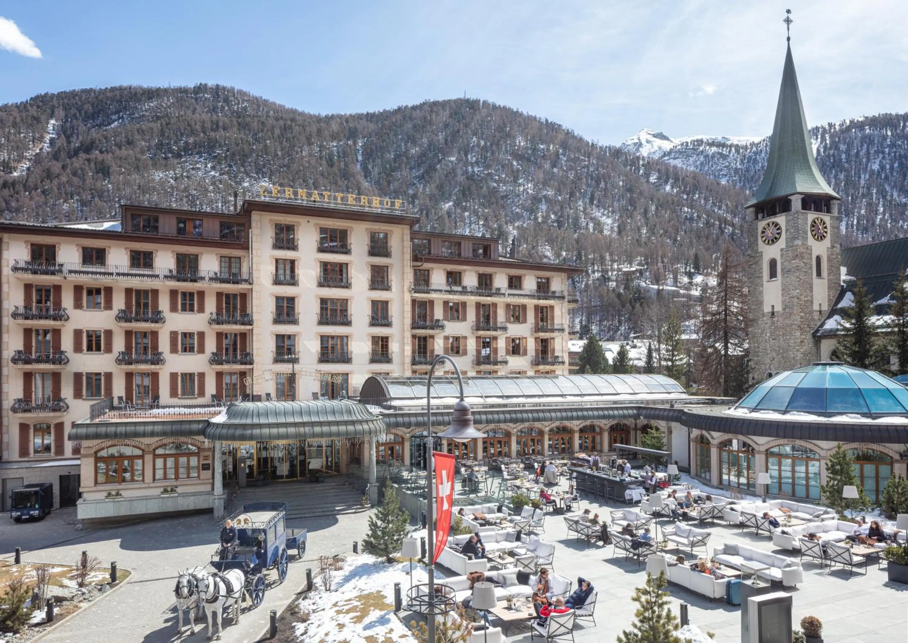 Property building in Grand Hotel Zermatterhof