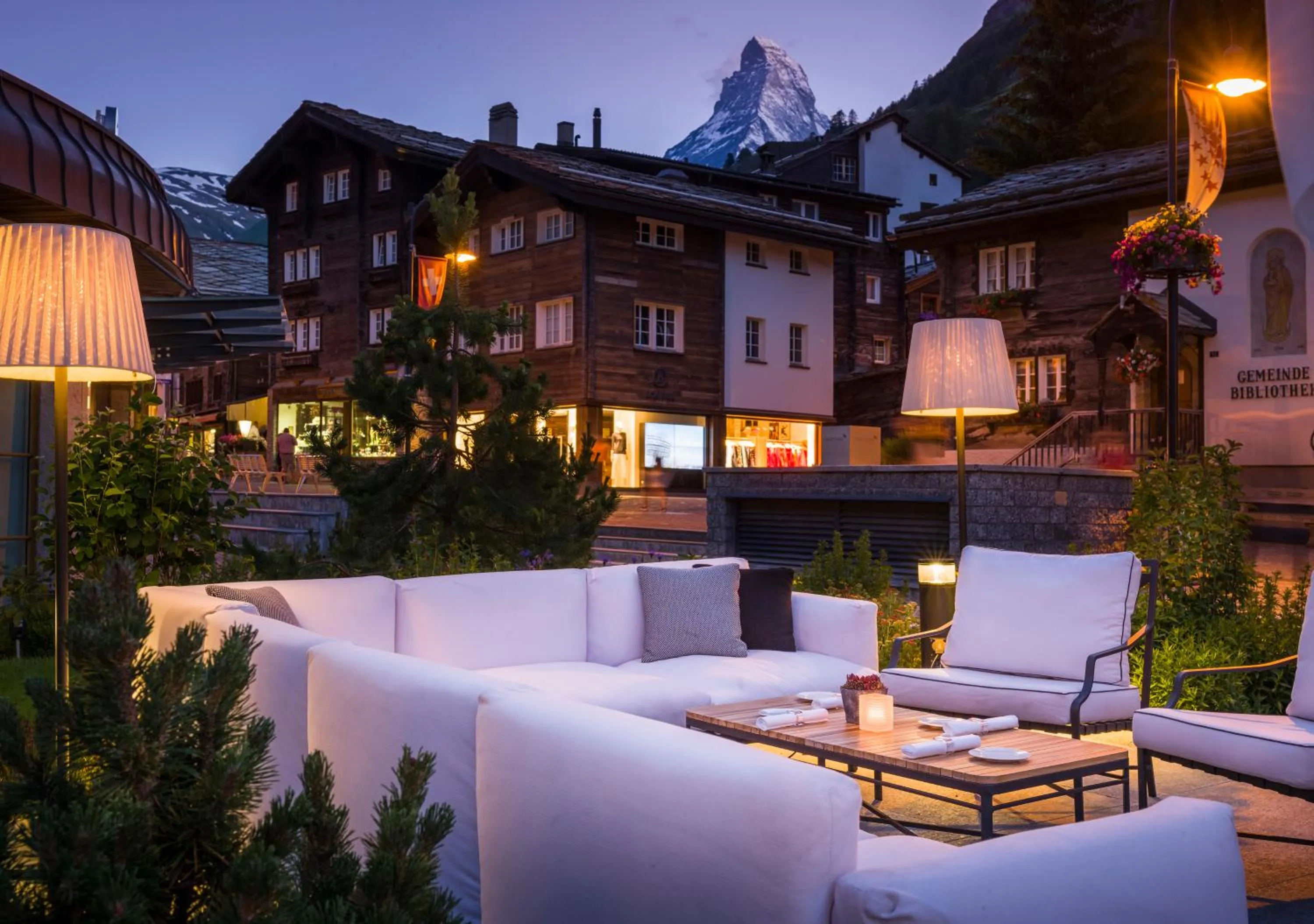 Restaurant/places to eat in Grand Hotel Zermatterhof