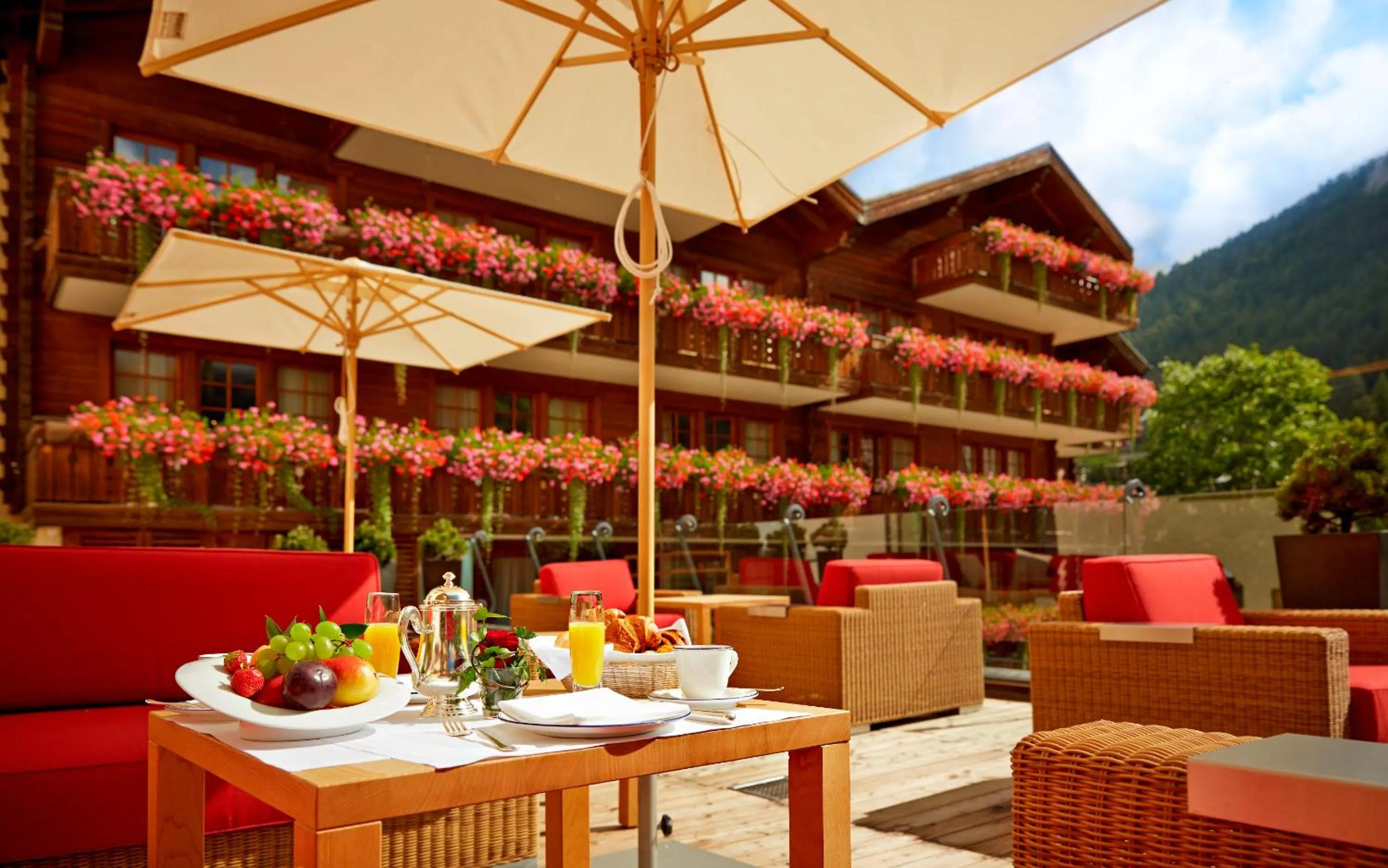 Restaurant/places to eat in Grand Hotel Zermatterhof