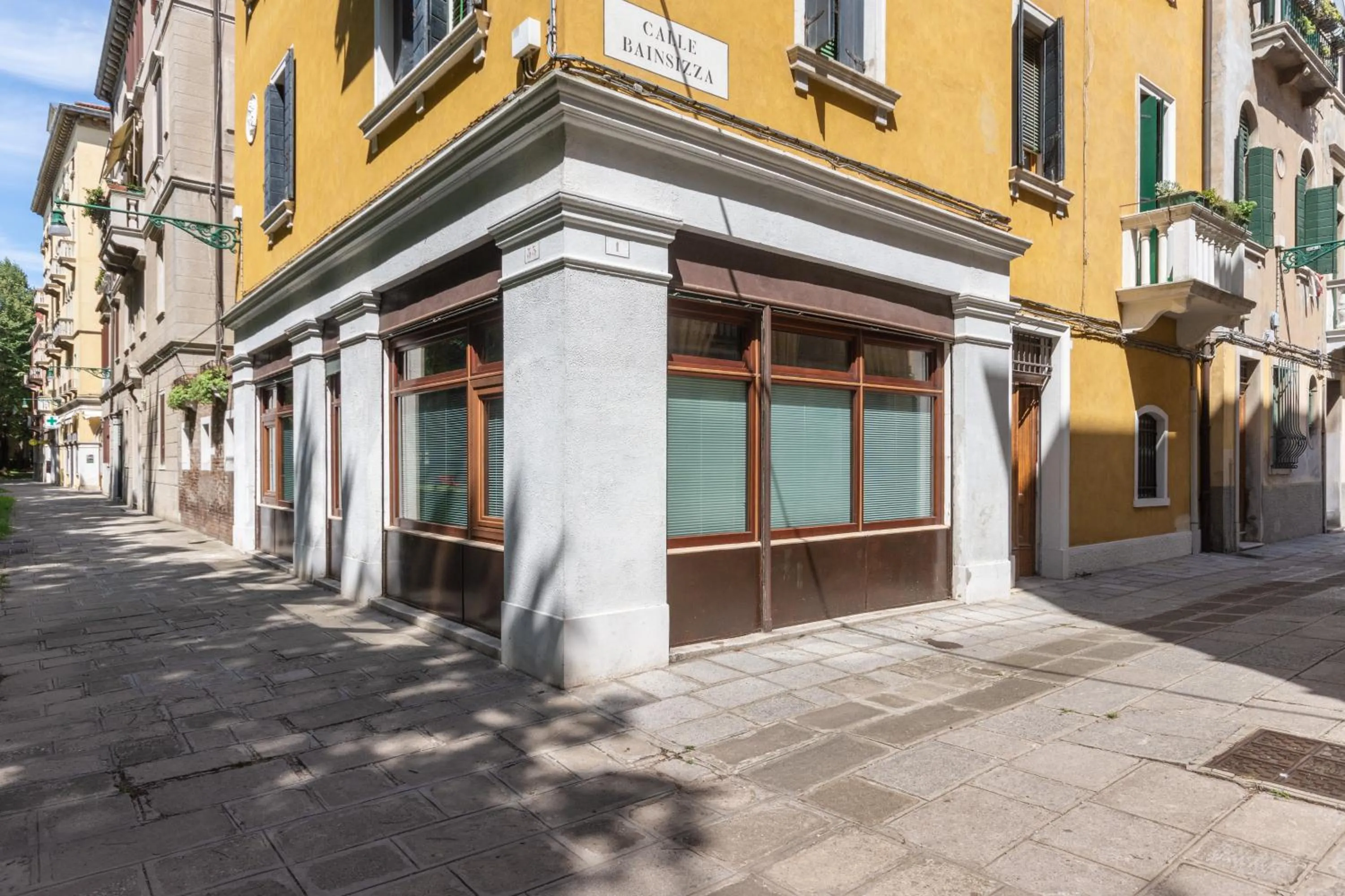 Property building in BB Venezia