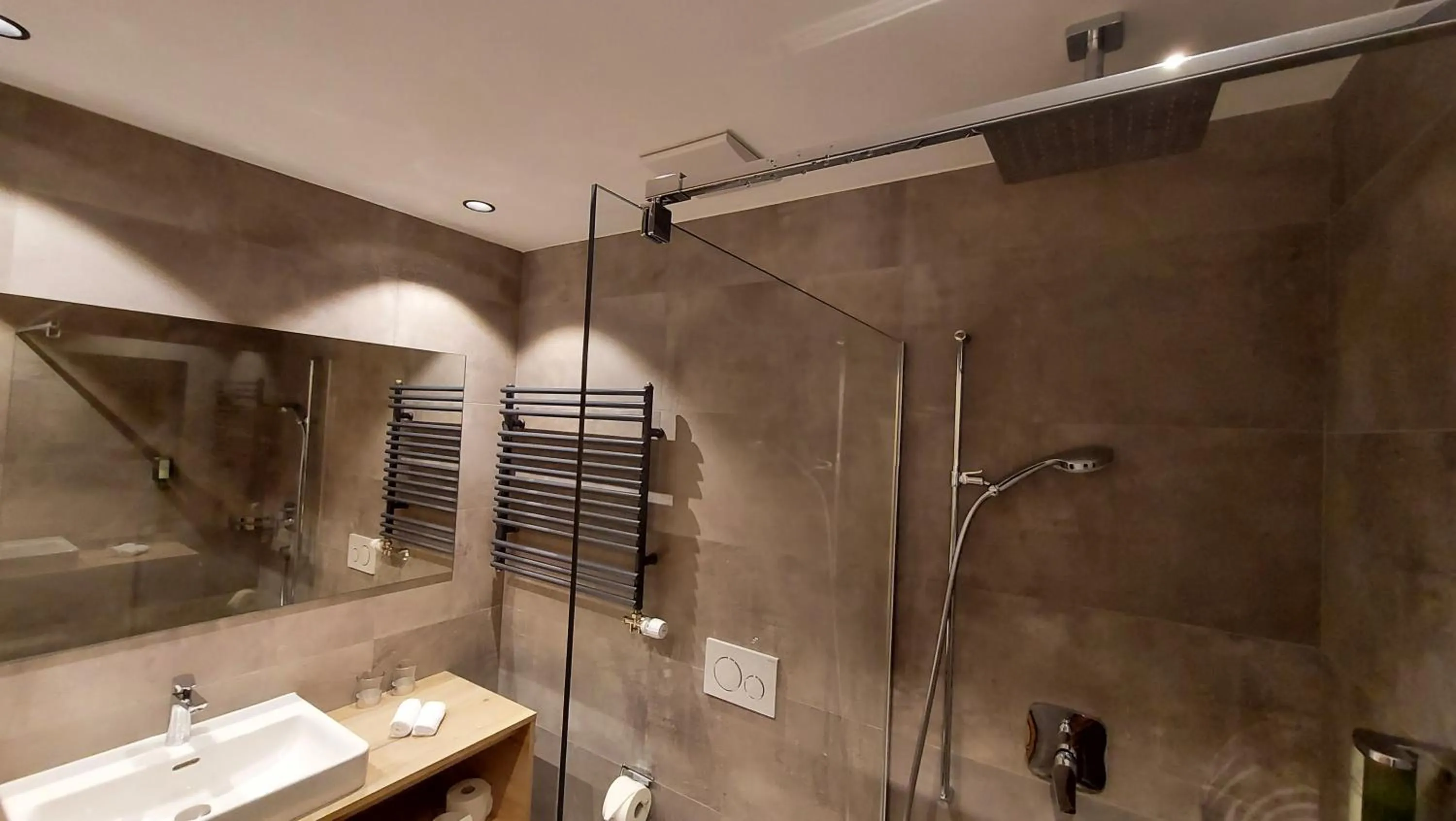 Bathroom in Alpen Resort & Spa