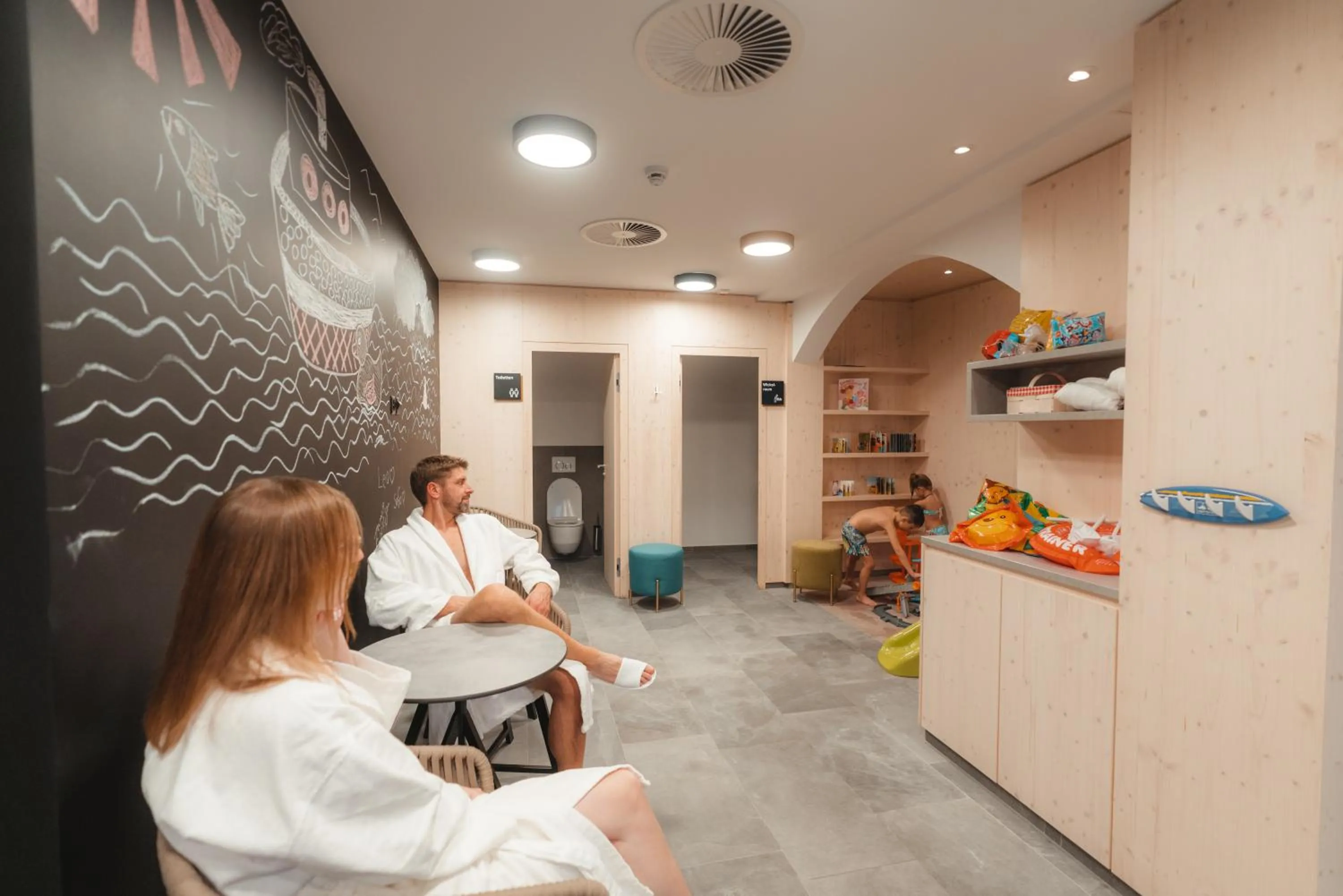 Swimming pool in Alpen Resort & Spa