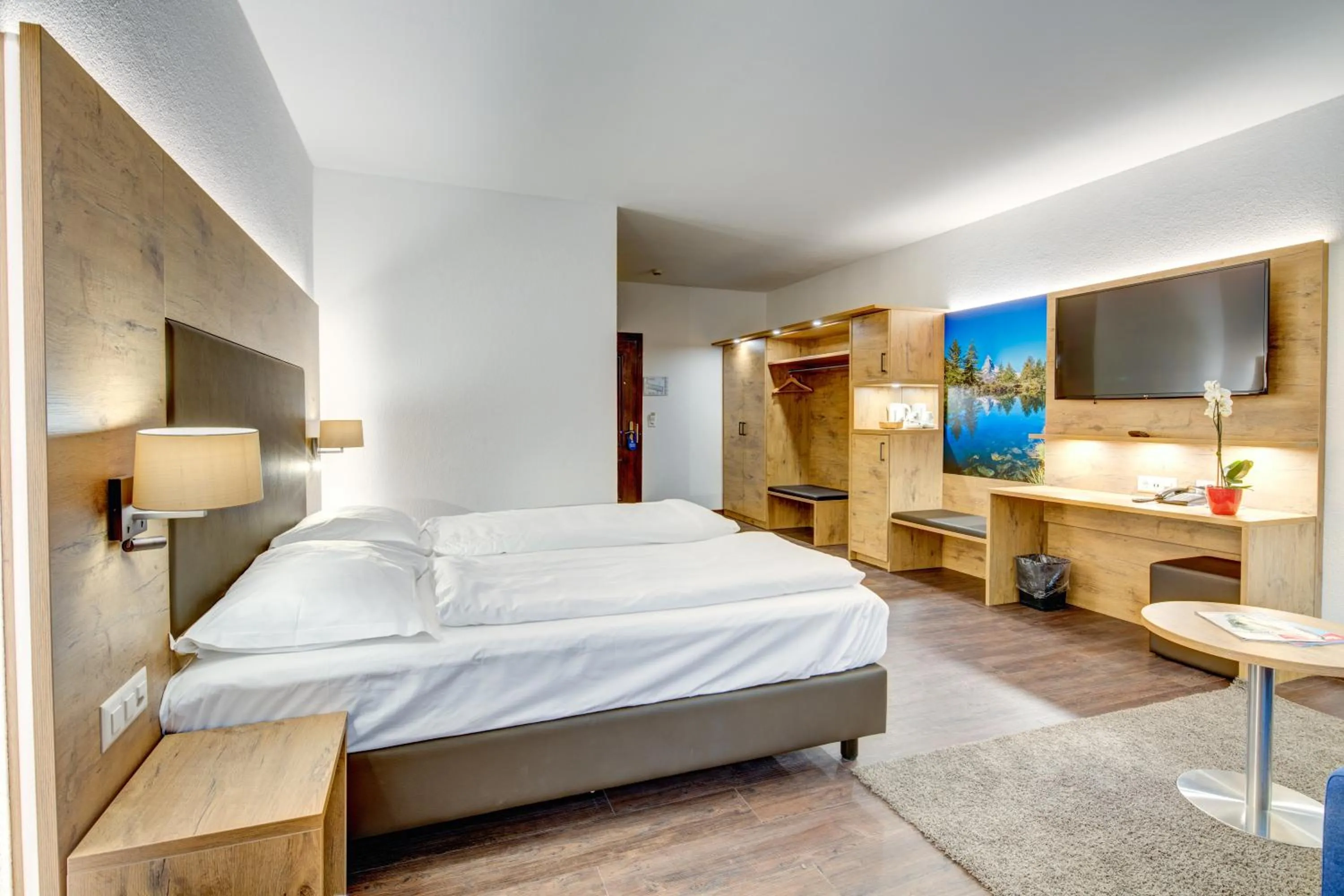 Bedroom, Bed in Alpen Resort & Spa
