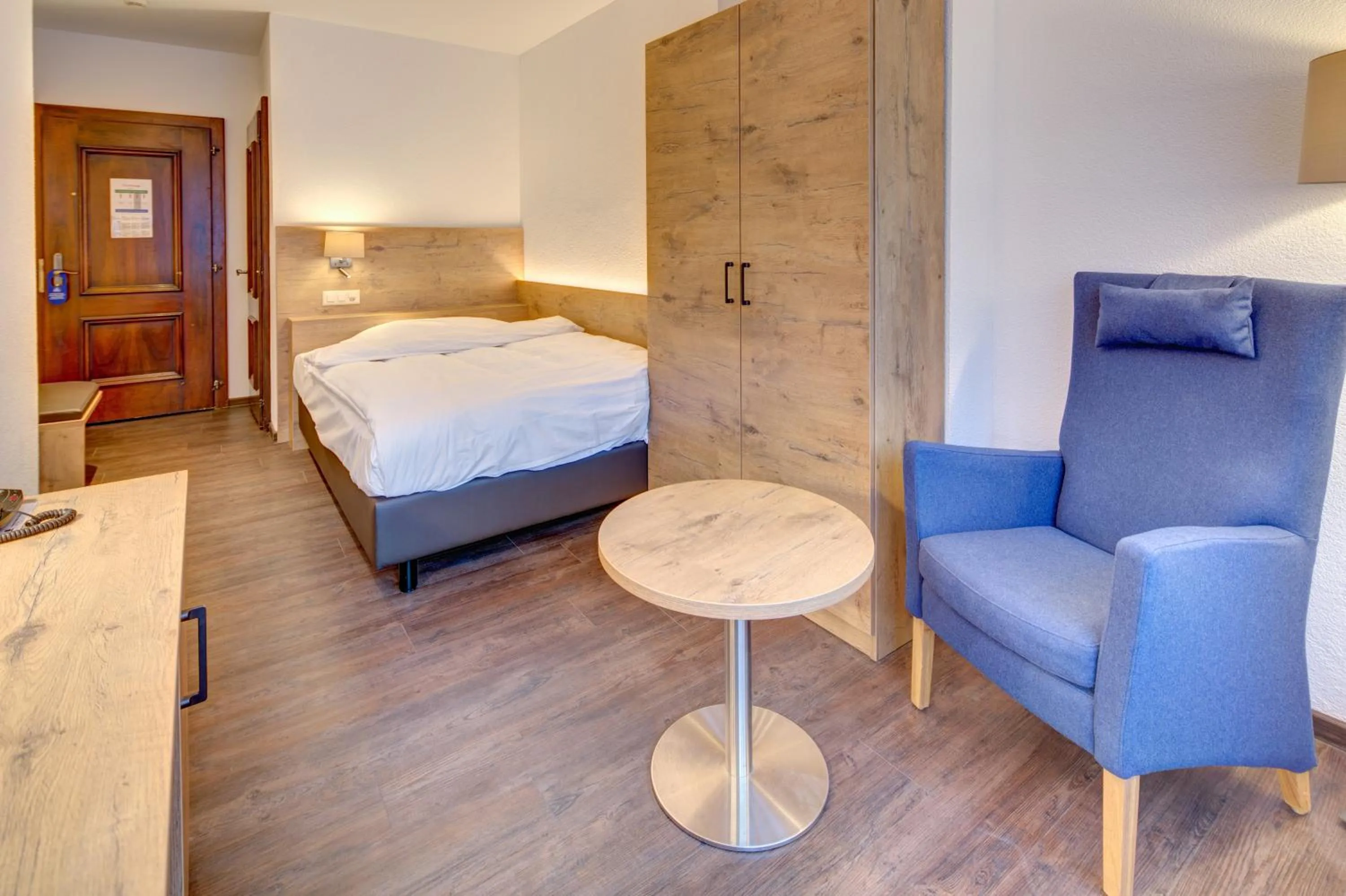 Bedroom, Bed in Alpen Resort & Spa