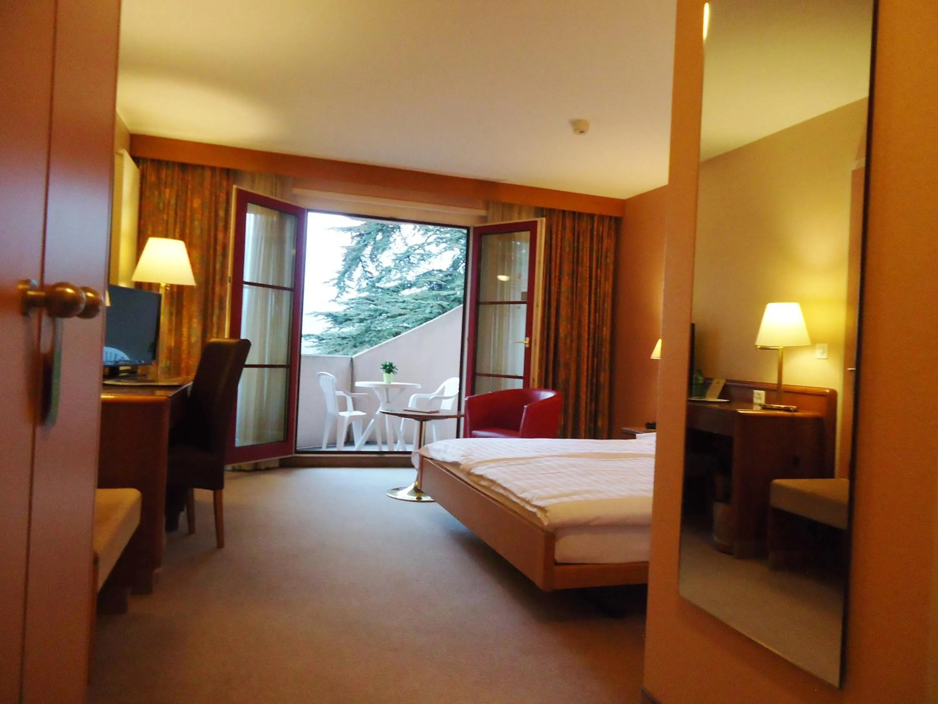 Bedroom, Bed in Hotel Le Cedre