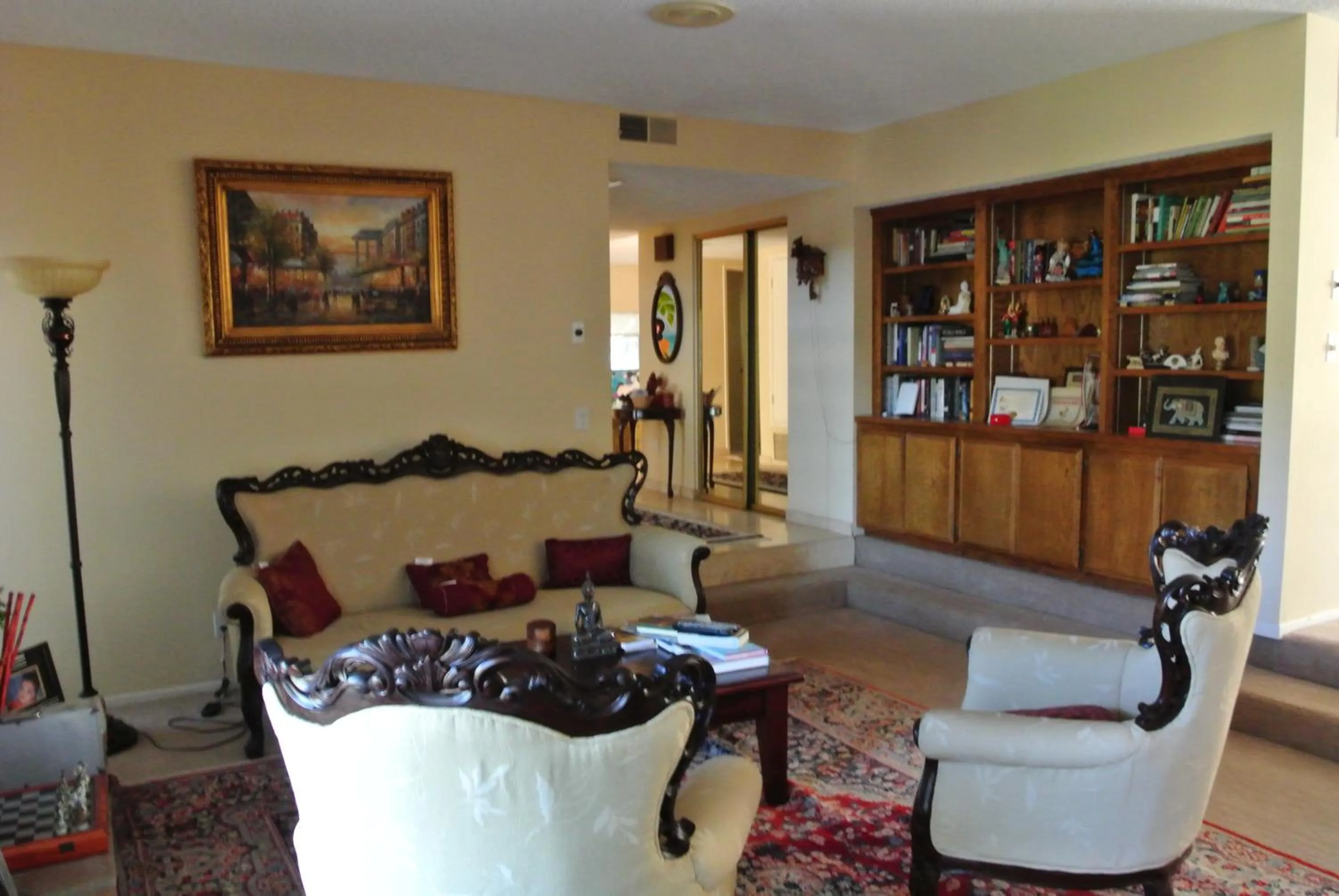 Communal lounge/ TV room in Bed and Breakfast in Hollywood Hills